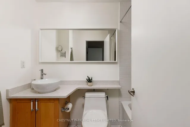 Additional property image - 901 Queen St Unit 228