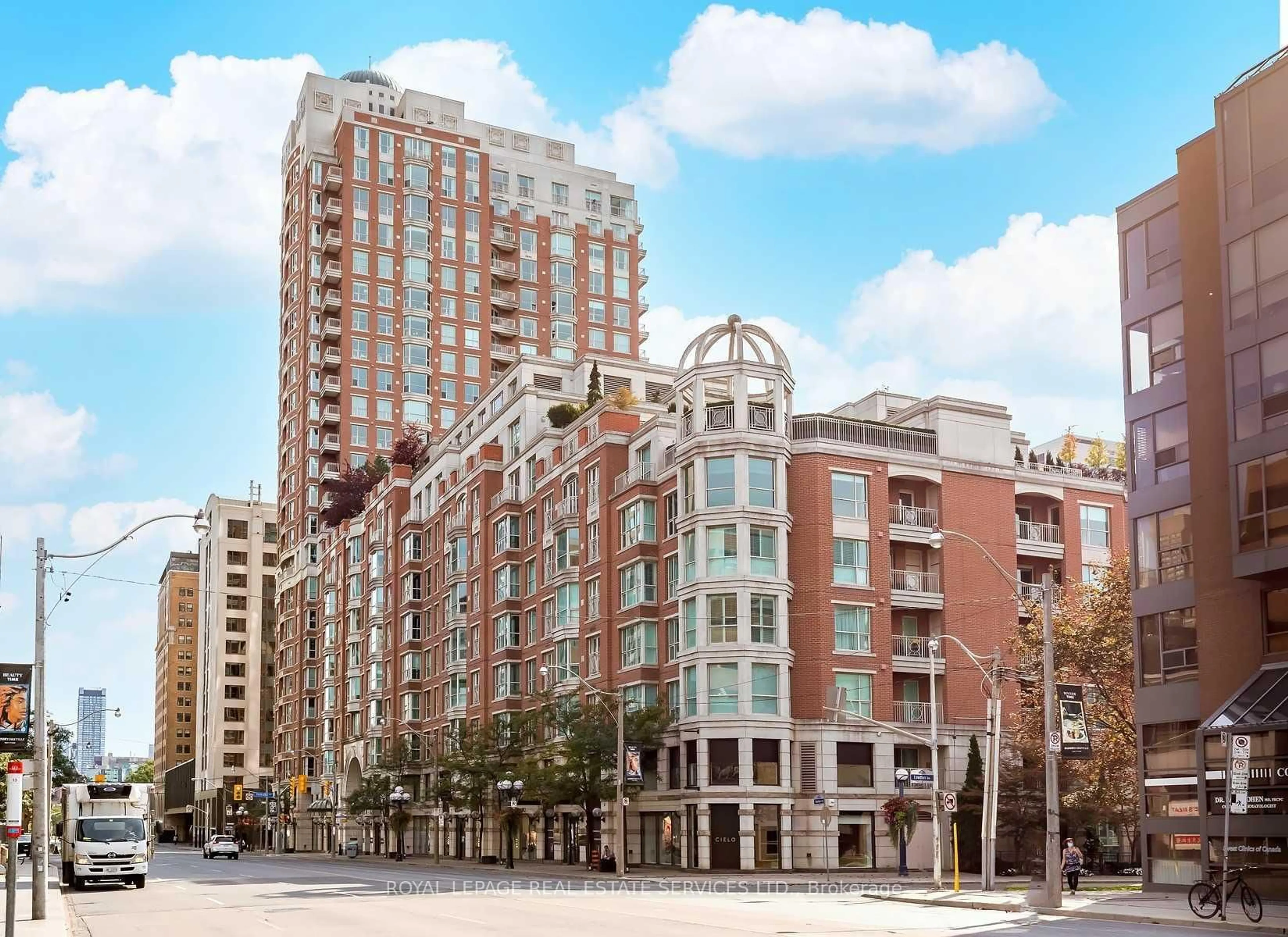 Unknown for 38 Avenue Rd #805, Toronto Ontario M5R 2G2