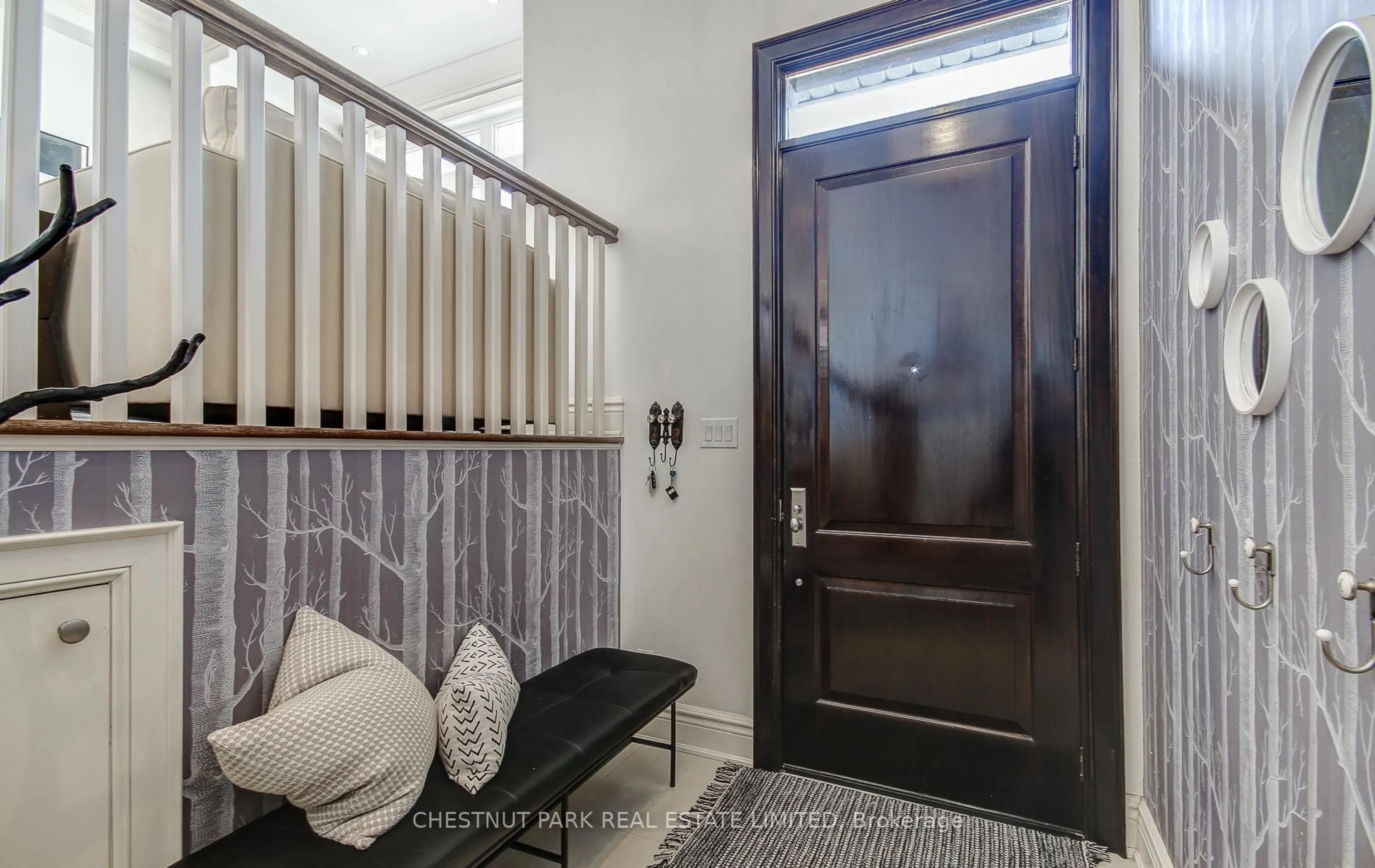 Indoor entryway for 249 Sheldrake Blvd, Toronto Ontario M4P 2B7