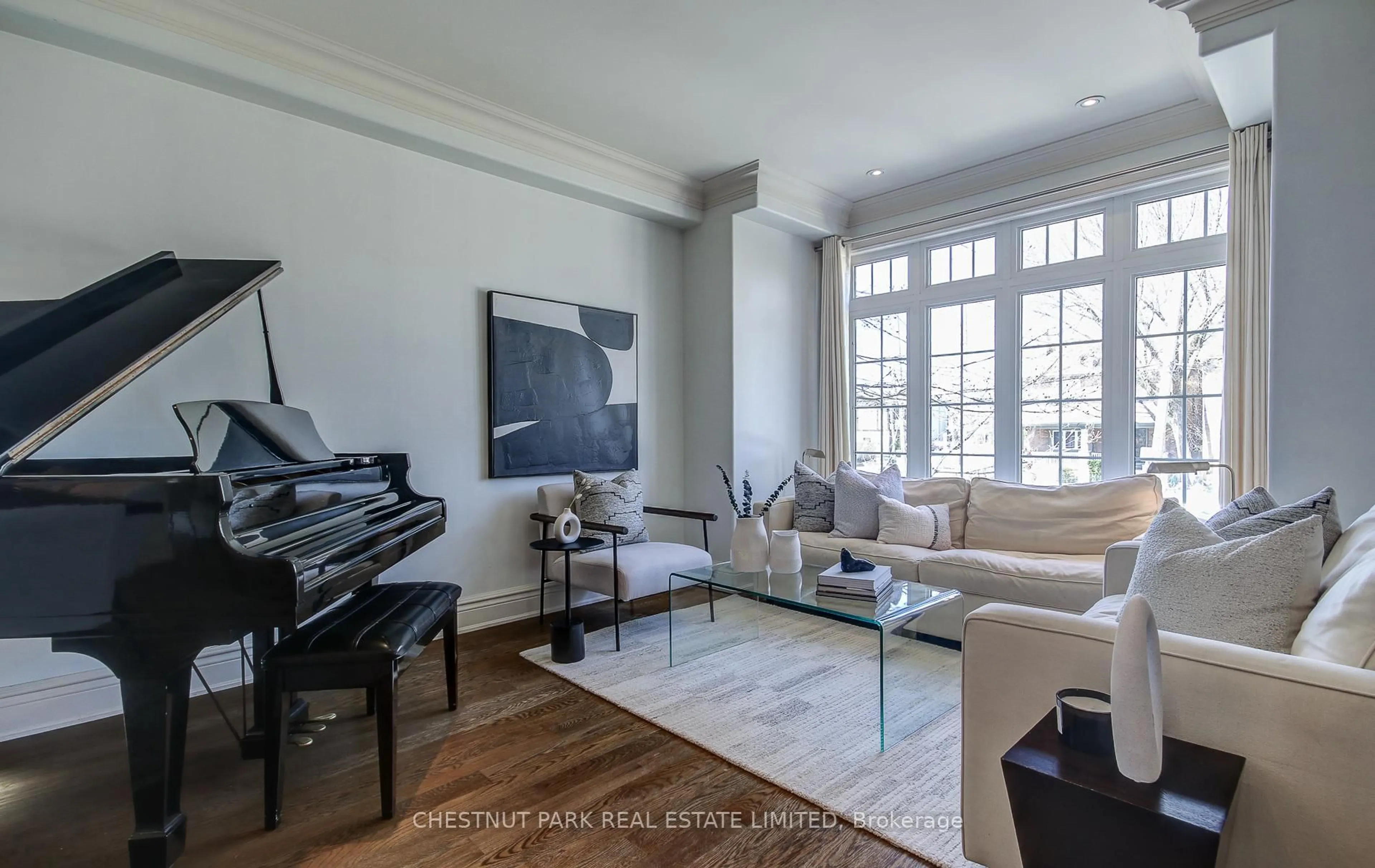 Living room with furniture, unknown for 249 Sheldrake Blvd, Toronto Ontario M4P 2B7
