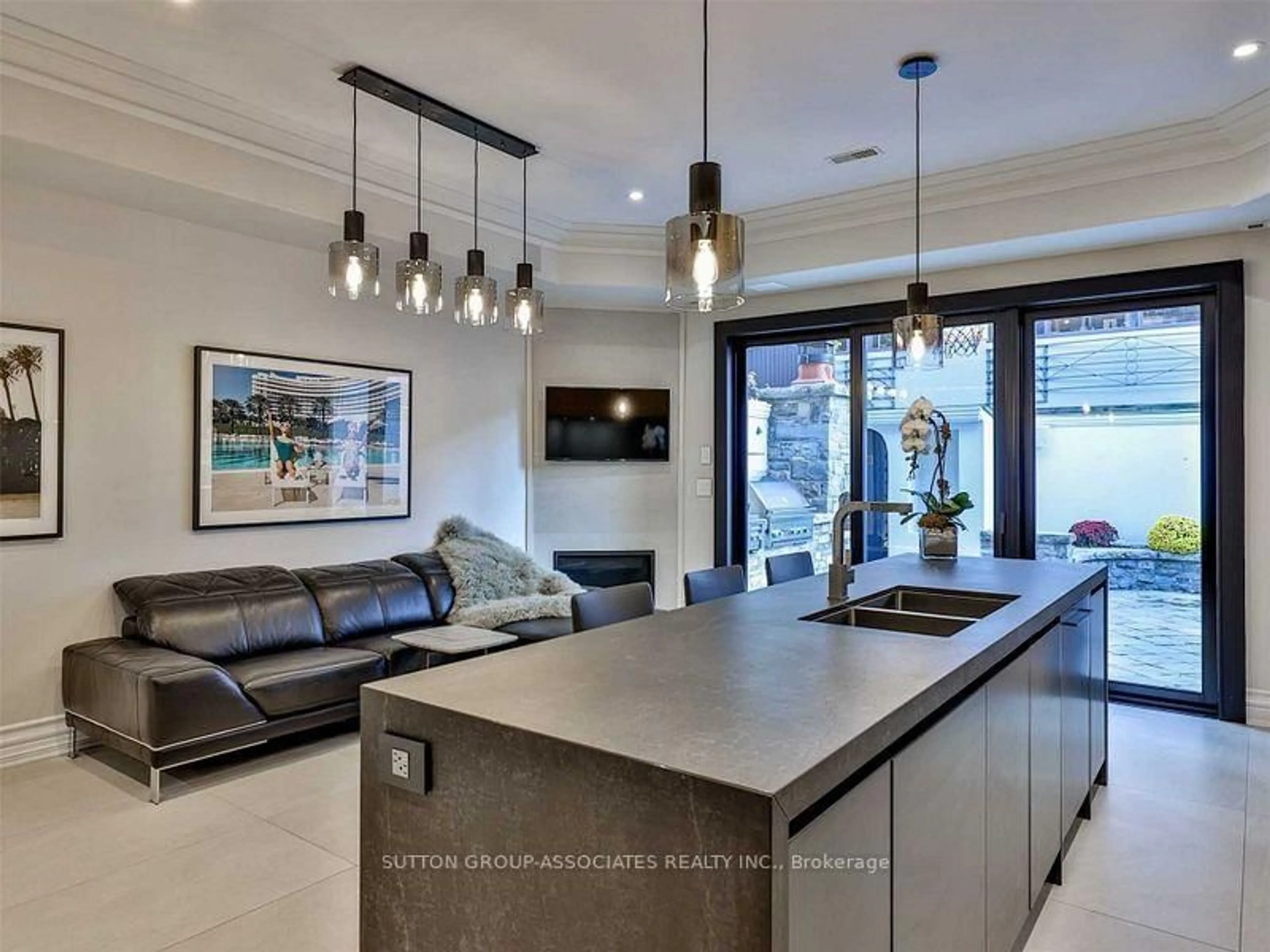 Contemporary kitchen, unknown for 31 Webster Ave, Toronto Ontario M5R 1N6
