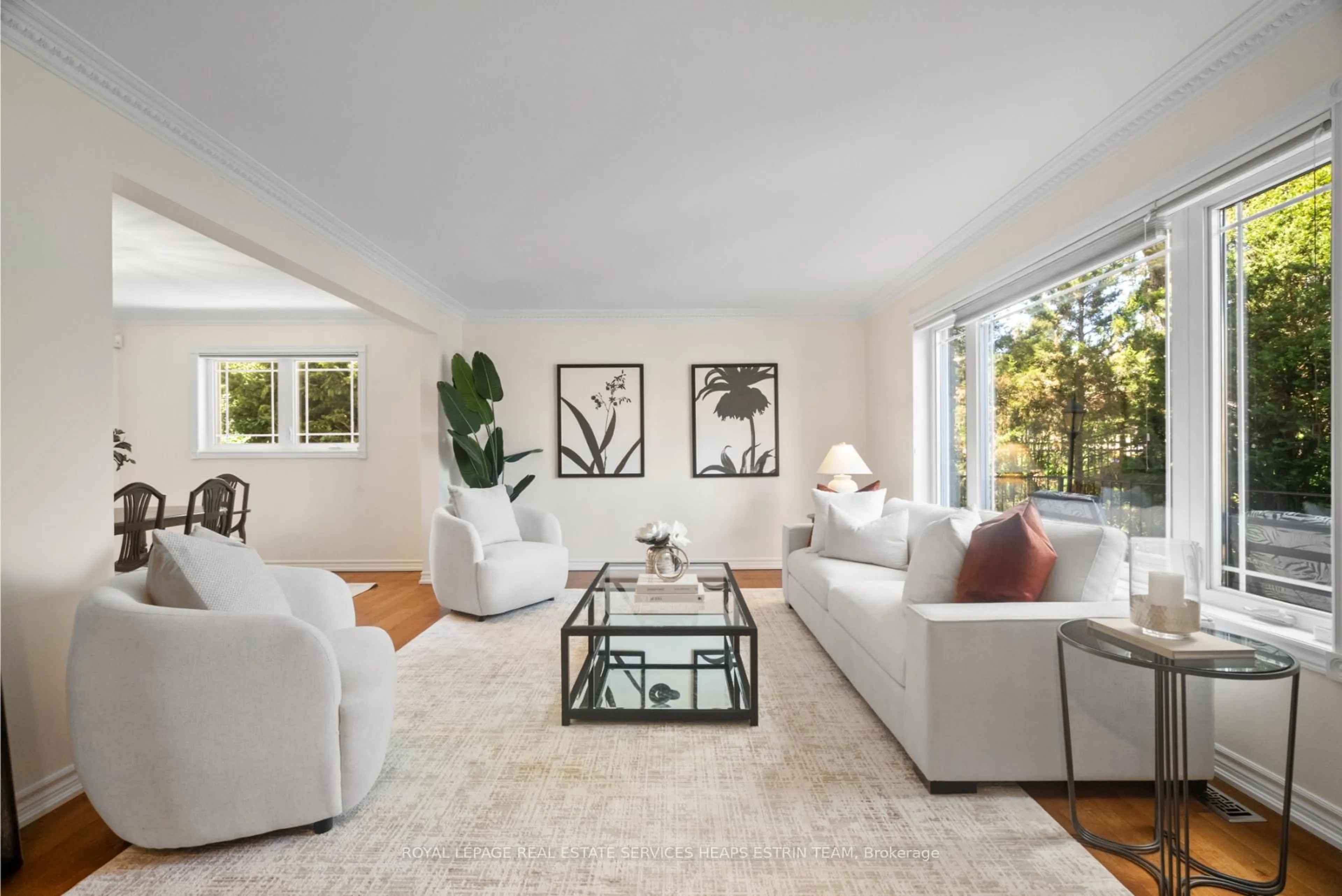 Living room with furniture, unknown for 73 Owen Blvd, Toronto Ontario M2P 1G4