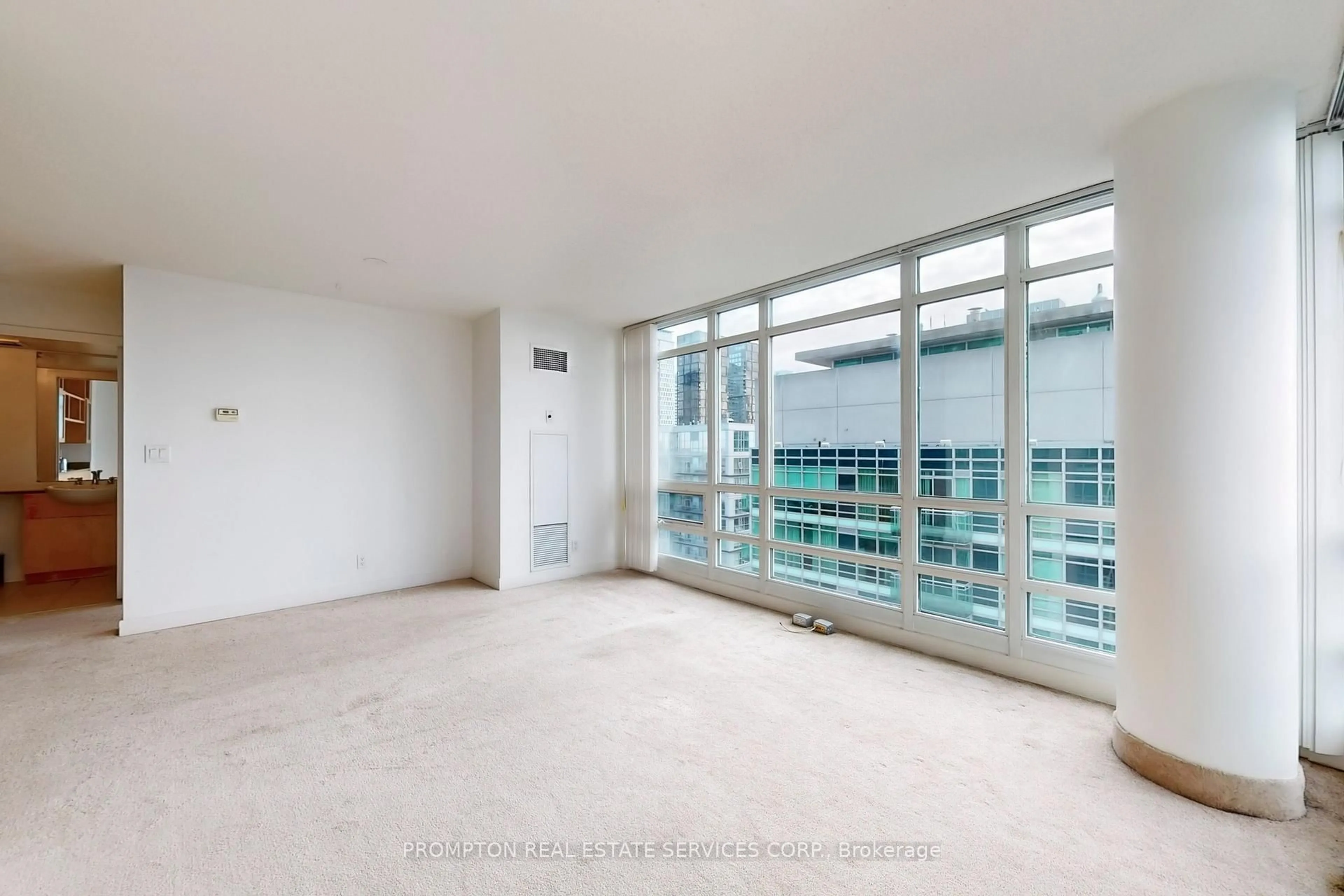 A pic of a room for 397 FRONT St #3310, Toronto Ontario M5V 3S1