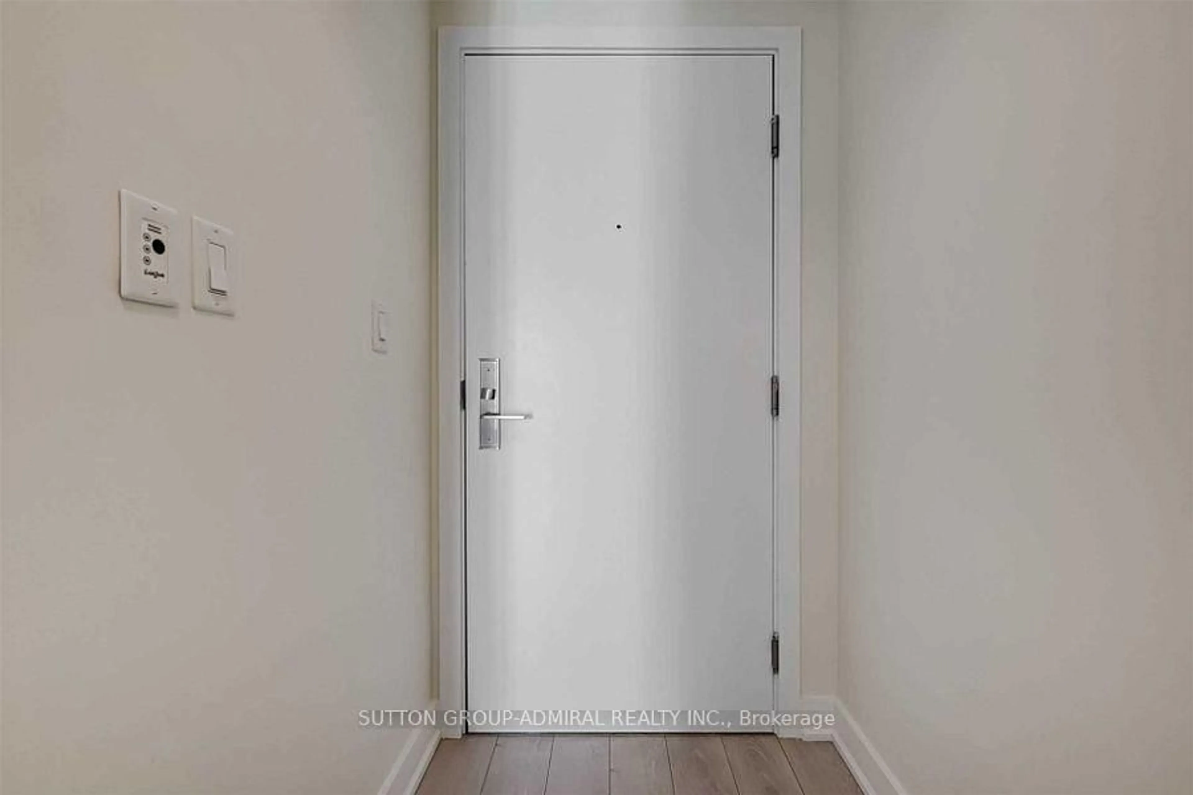 Indoor entryway for 5740 Yonge St #506, Toronto Ontario M2M 3T3