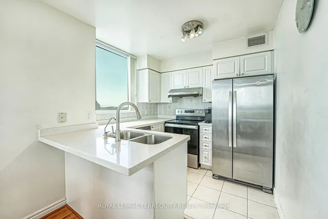 Additional property image - 23 Hollywood Ave Unit 3308