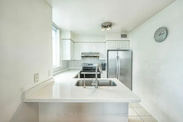 Additional property image - 23 Hollywood Ave Unit 3308