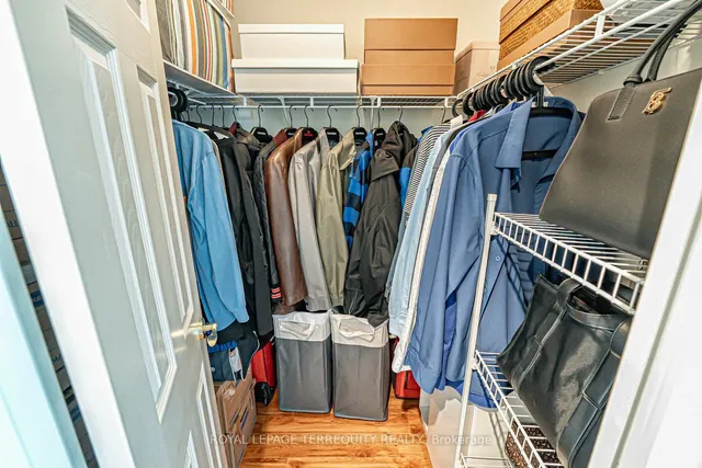 Additional property image - 23 Hollywood Ave Unit 3308