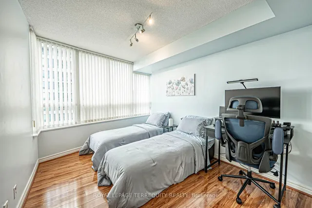 Additional property image - 23 Hollywood Ave Unit 3308