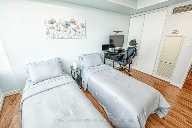 Additional property image - 23 Hollywood Ave Unit 3308