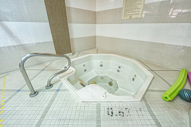 Additional property image - 23 Hollywood Ave Unit 3308