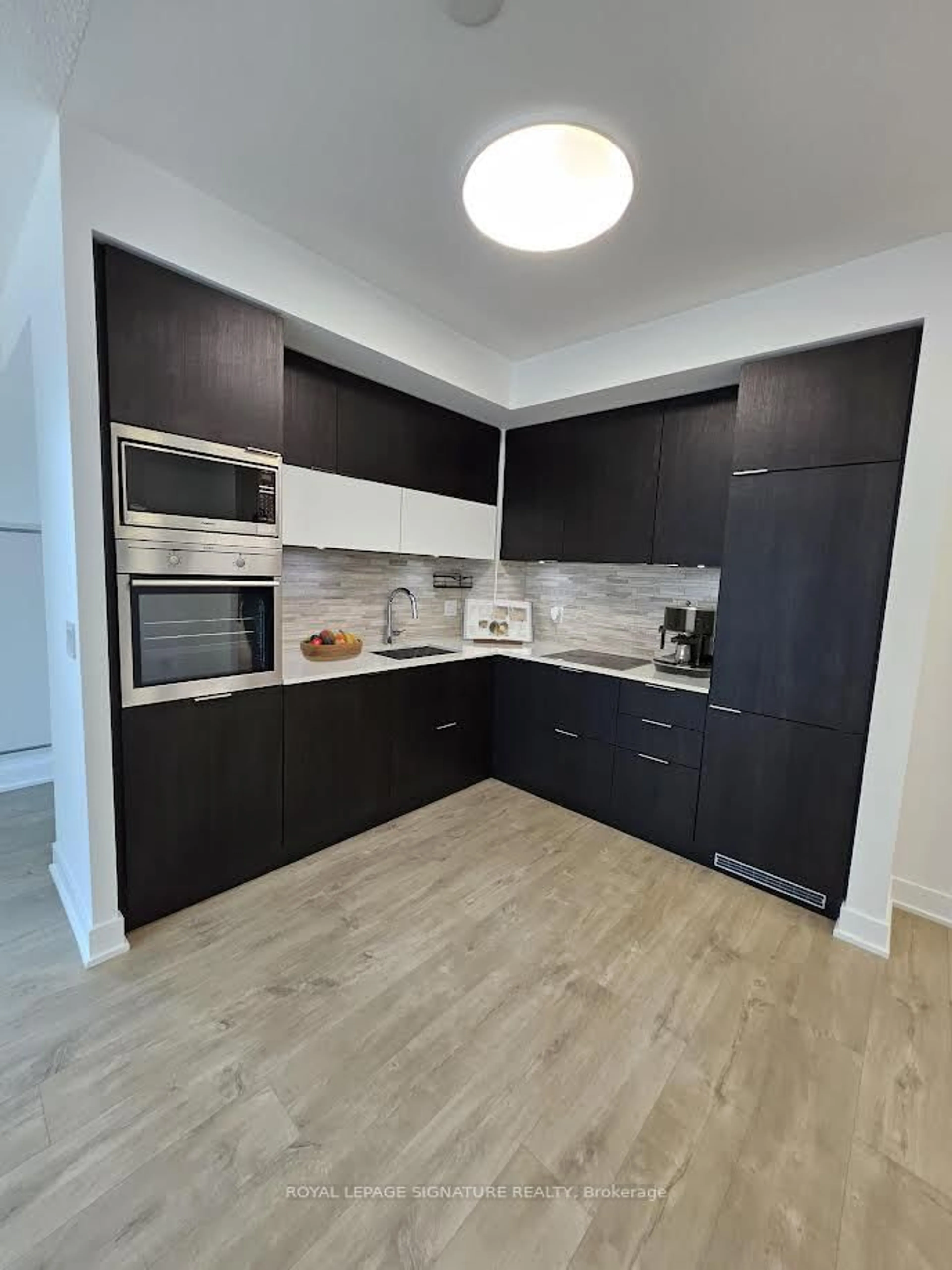 Unknown for 318 Richmond St #1509, Toronto Ontario M5V 1X2