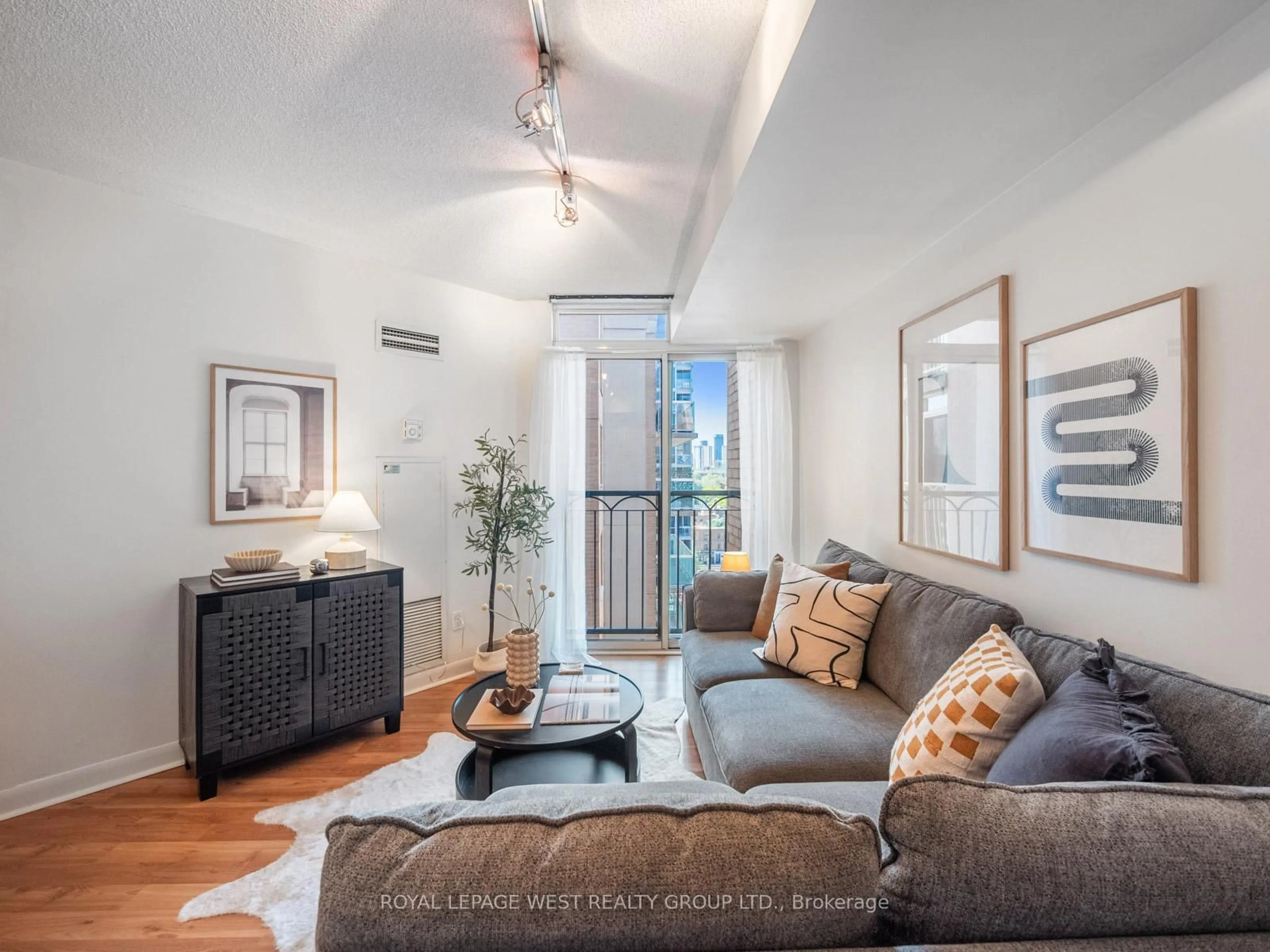 Living room with furniture, unknown for 313 Richmond St #1453, Toronto Ontario M5A 4S7