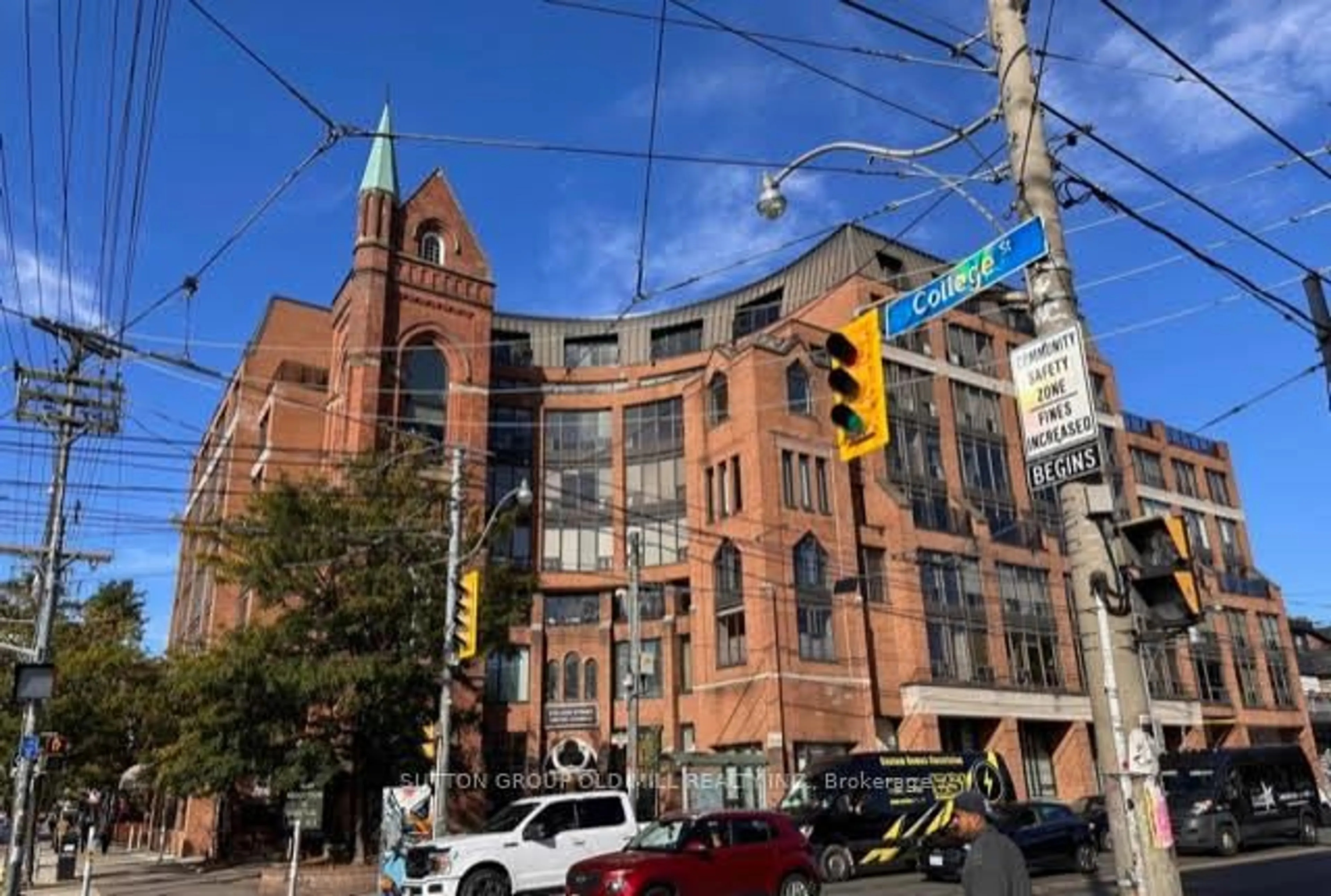 Unknown for 456 College St #211, Toronto Ontario M6G 4A3