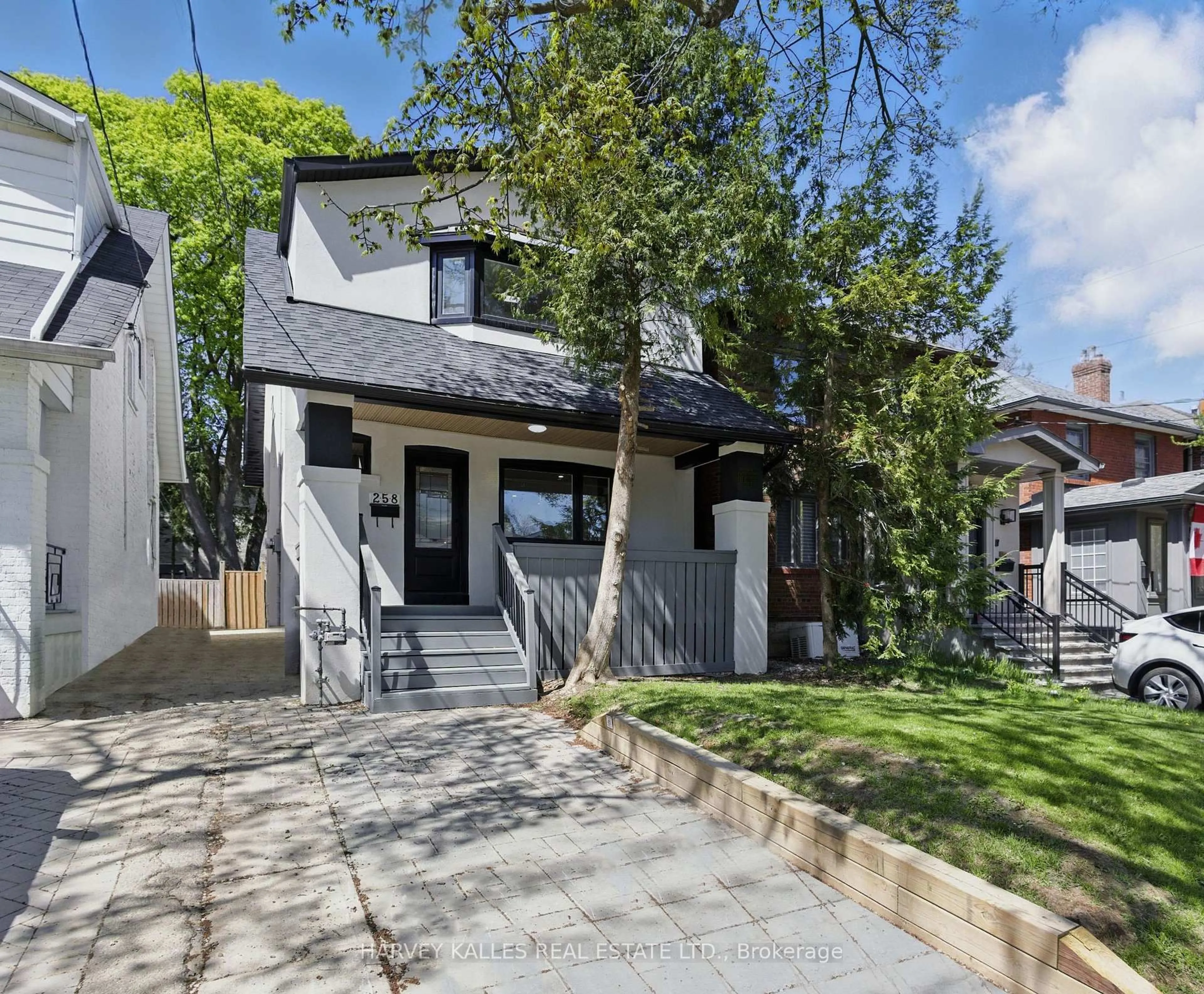 Home with brick exterior material, street for 258 Briar Hill Ave, Toronto Ontario M4R 1J2