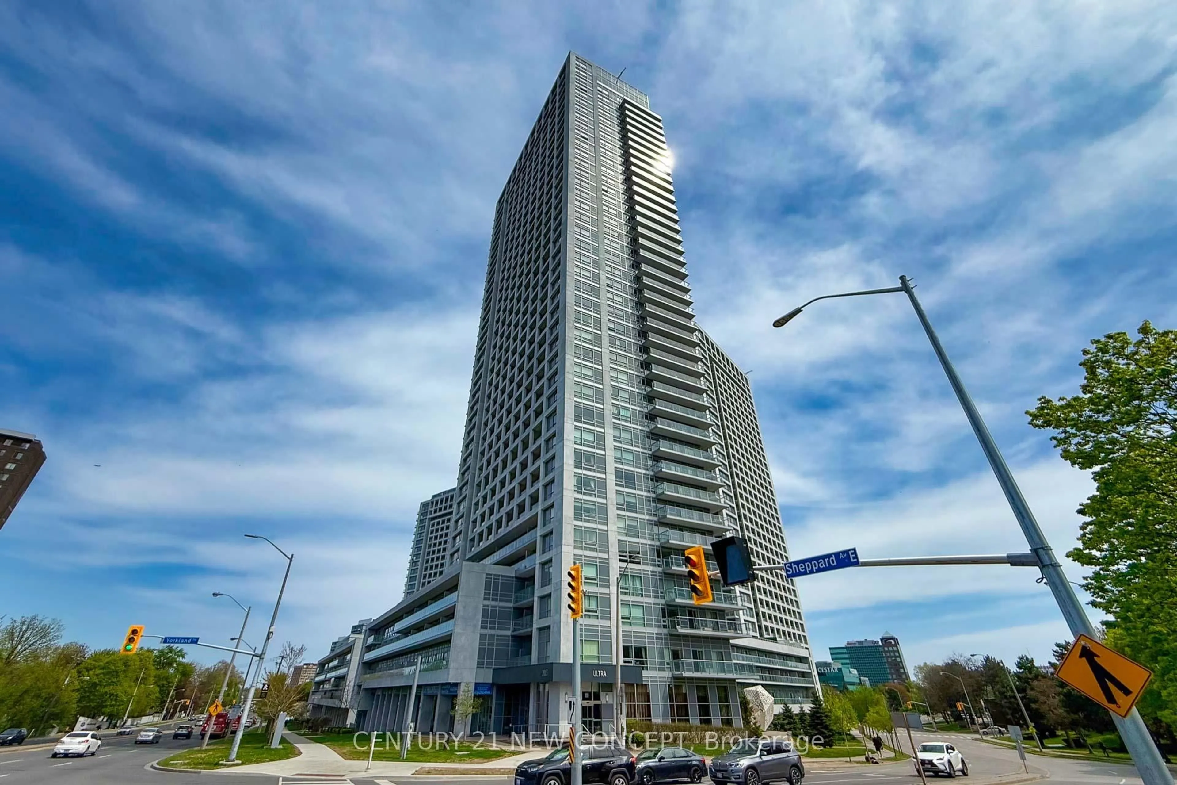 Indoor foyer for 2015 Sheppard Ave #903, Toronto Ontario M2J 1W6