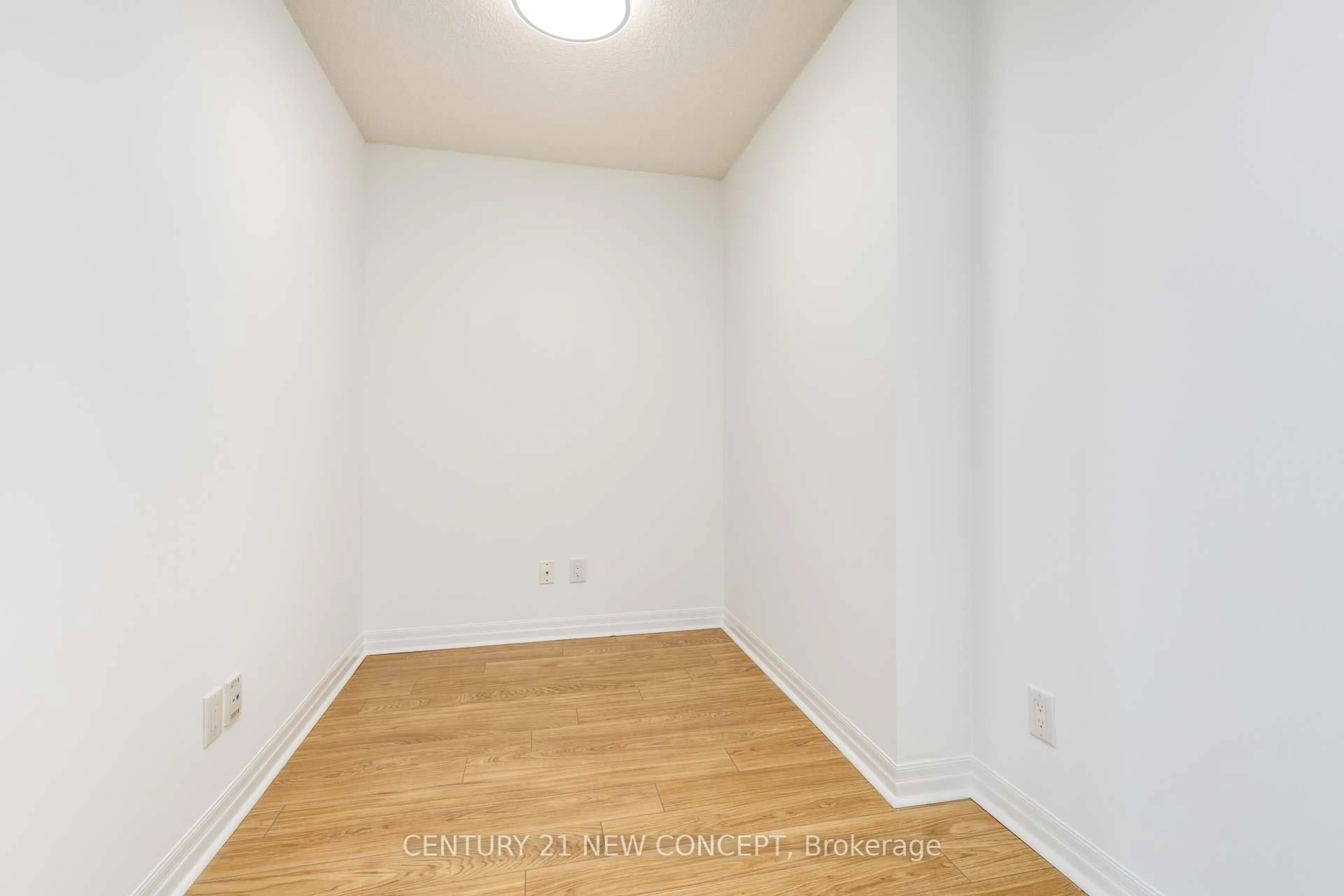 A pic of a room for 2015 Sheppard Ave #903, Toronto Ontario M2J 1W6