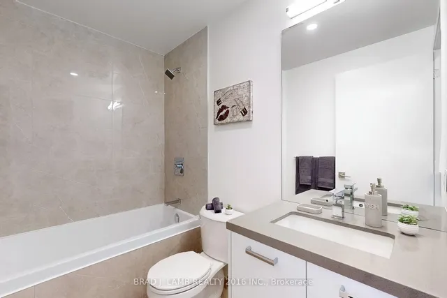 Additional property image - 195 McCaul St Unit 1302