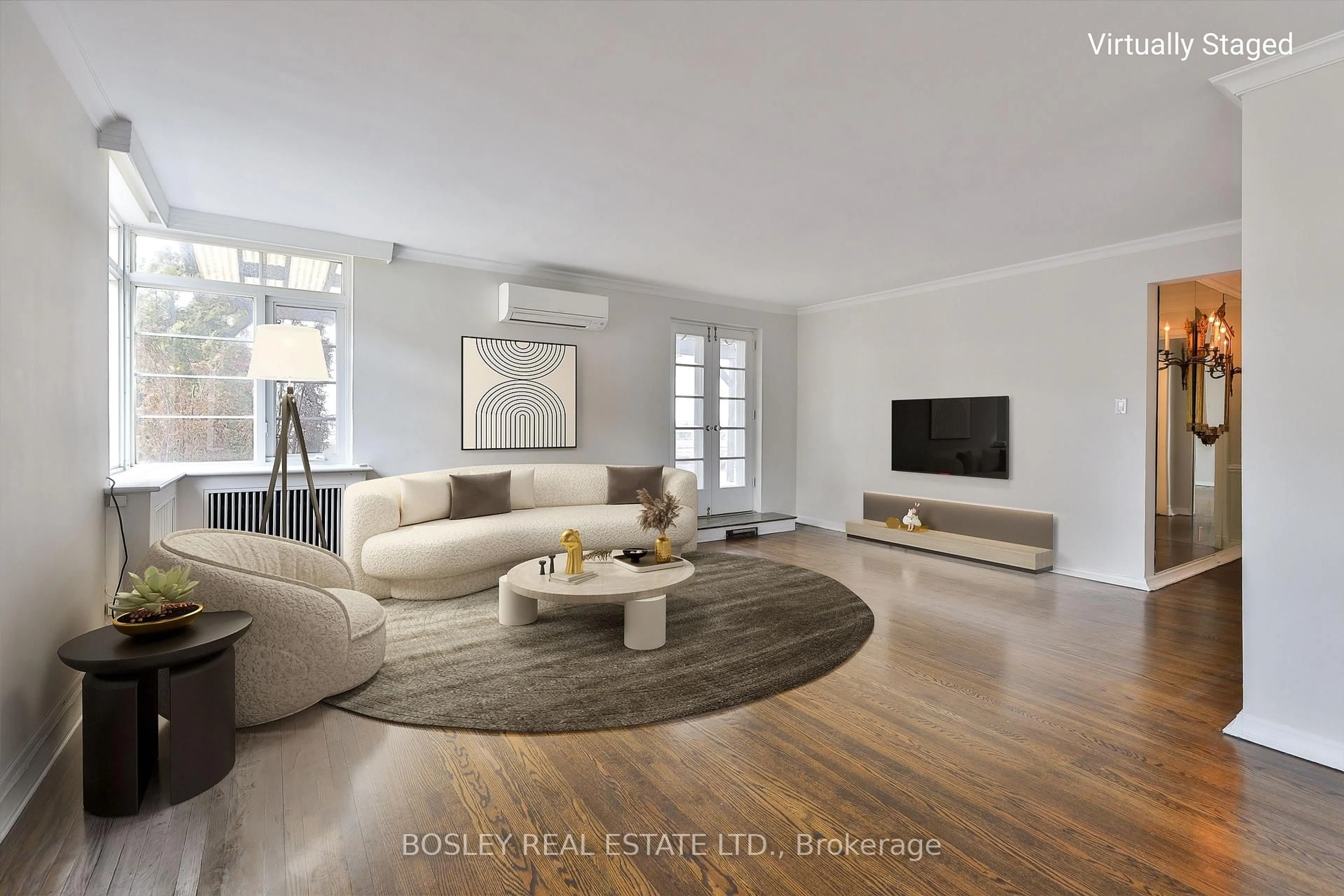 Living room with furniture, unknown for 707 Eglinton Ave #604, Toronto Ontario M5N 1C8