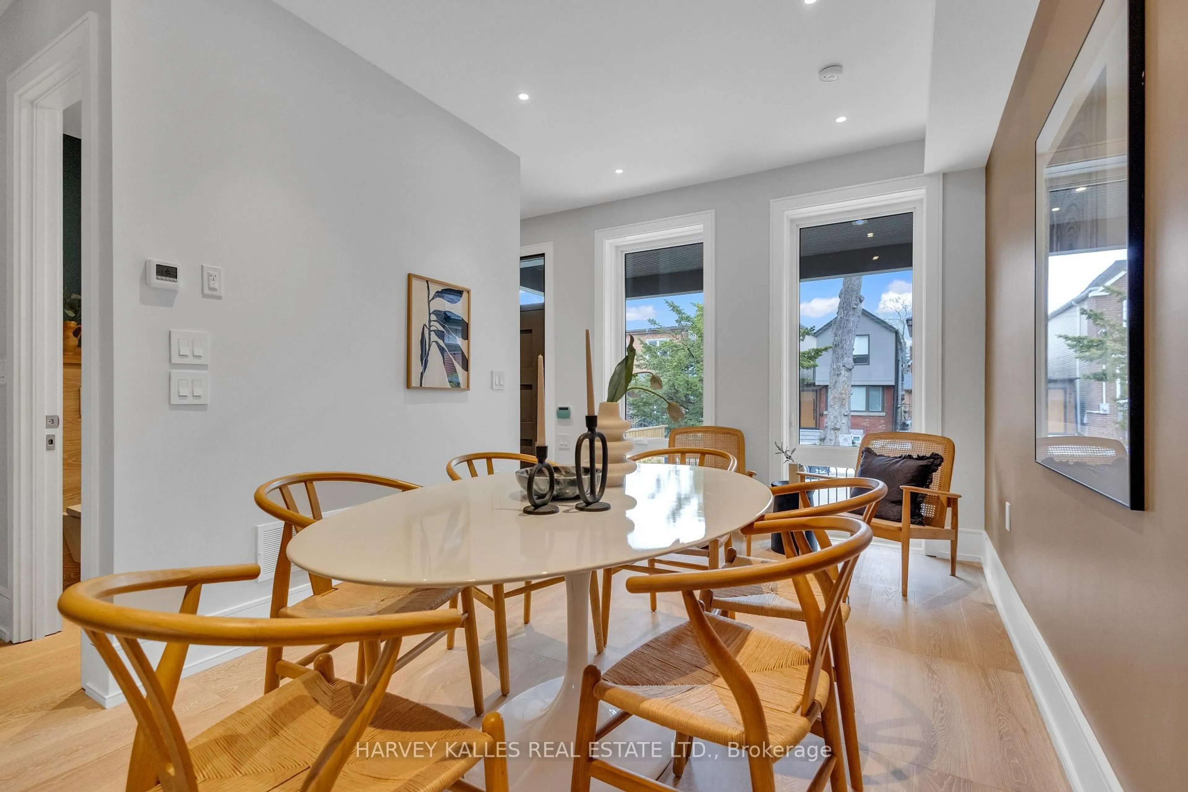 Dining room, unknown for 444 Roxton Rd, Toronto Ontario M6G 3R4