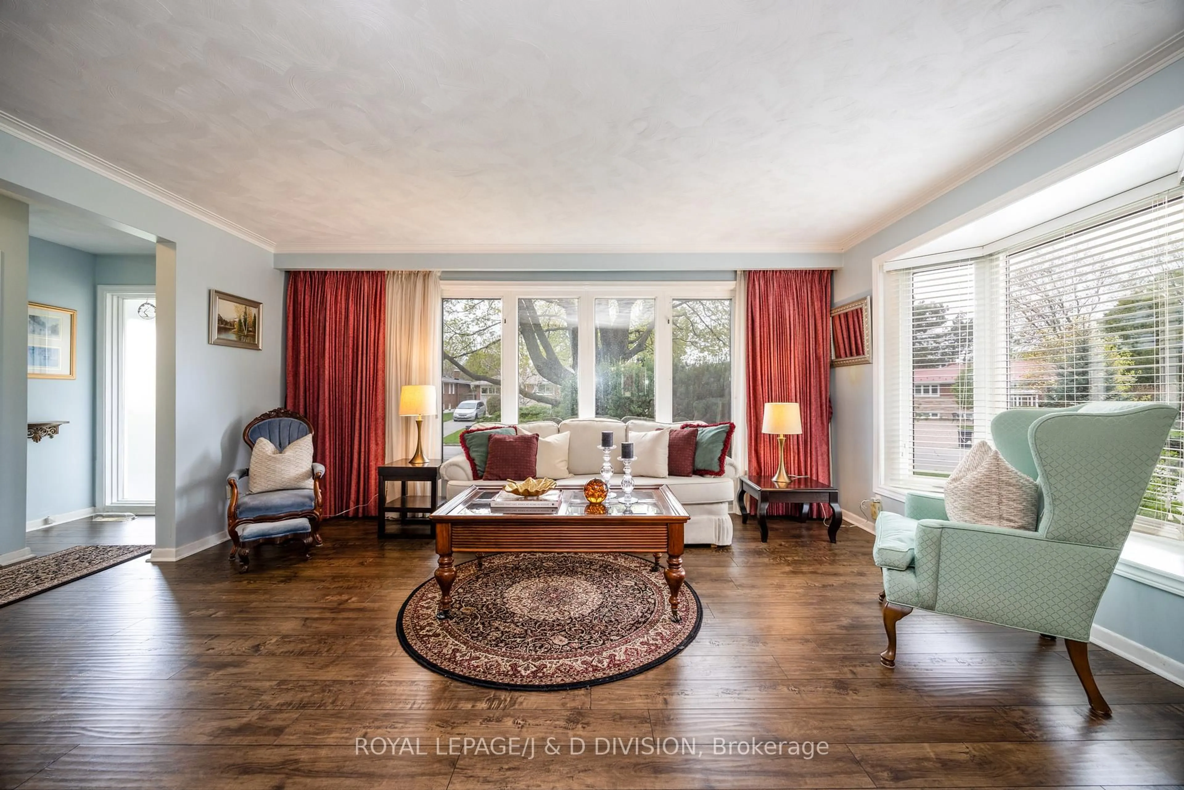 Living room with furniture, unknown for 48 Greengrove Cres, Toronto Ontario M3A 1H9