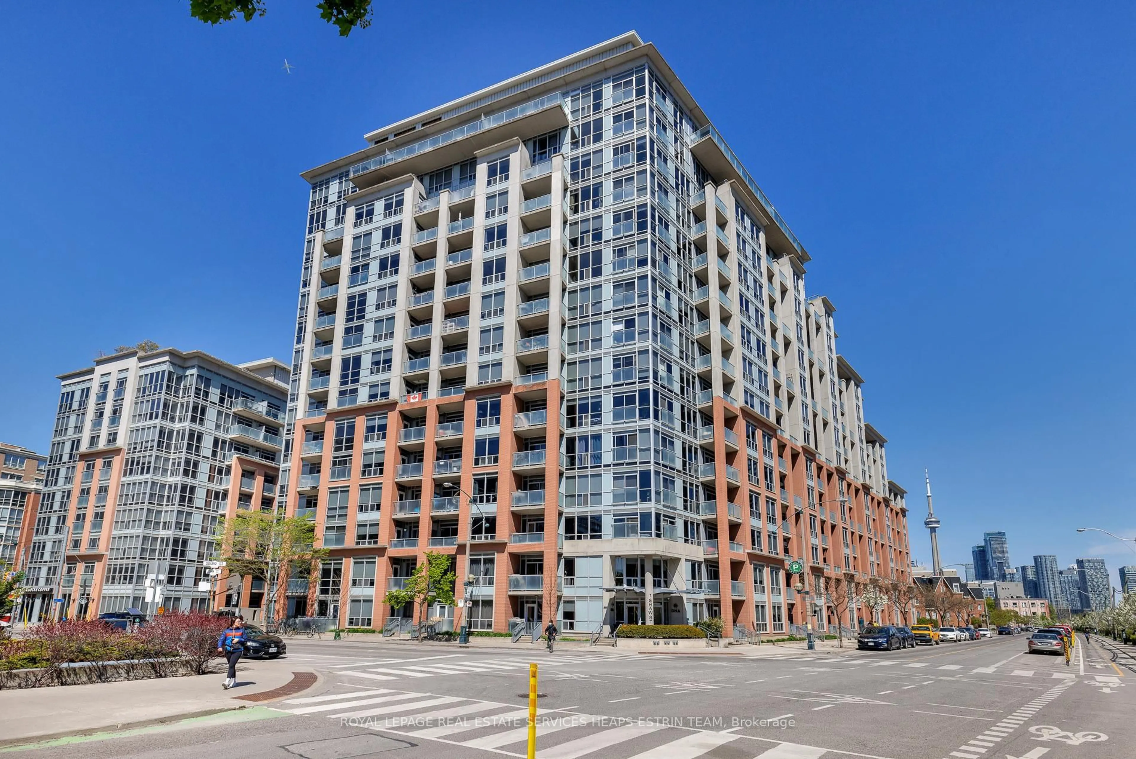 Unknown for 1 Shaw St #LPH26, Toronto Ontario M6K 0A1