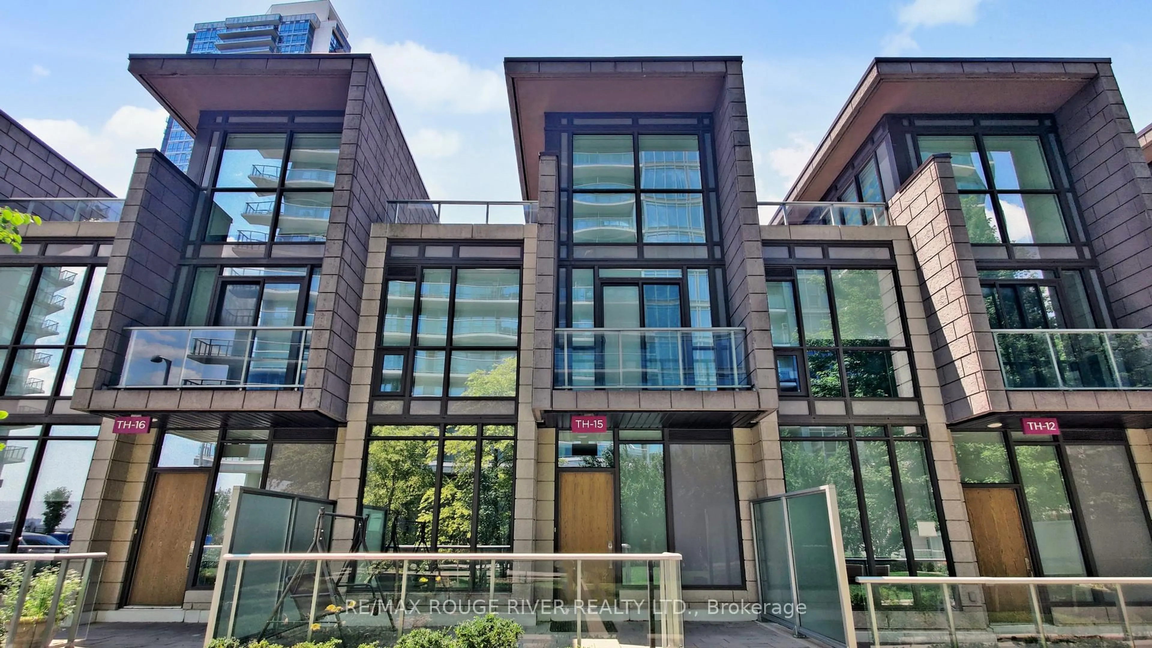 Home with brick exterior material, building for 121 Mcmahon Dr #TH15, Toronto Ontario M2K 0C2