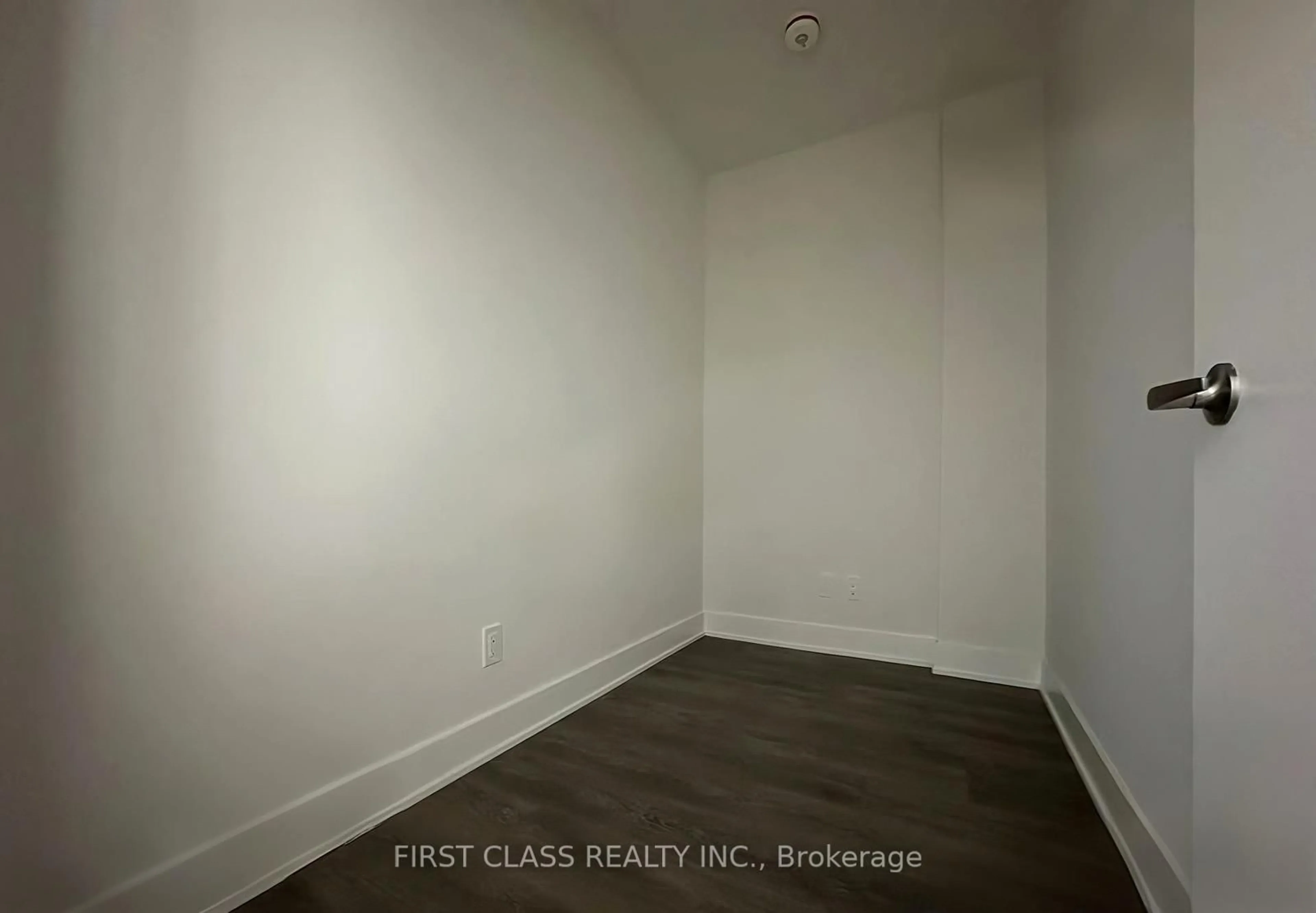 A pic of a room for 188 Fairview Mall Dr #2010, Toronto Ontario M2J 4T1