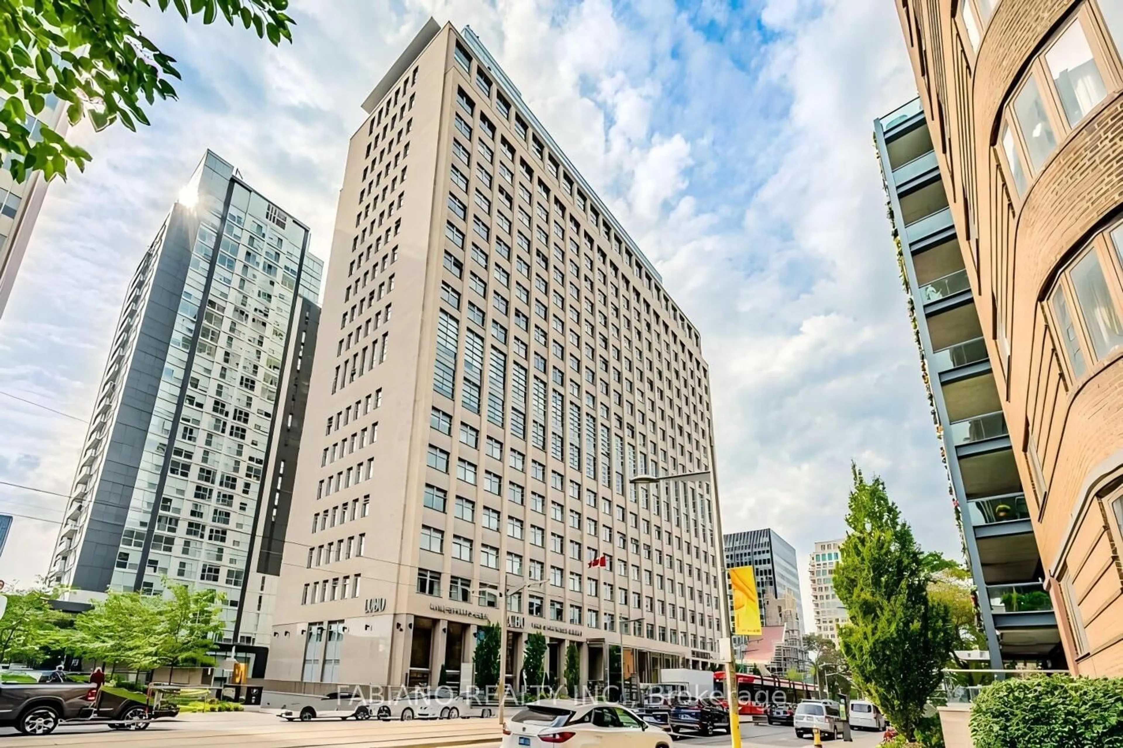 Unknown for 111 St Clair Ave #418, Toronto Ontario M4V 1N5