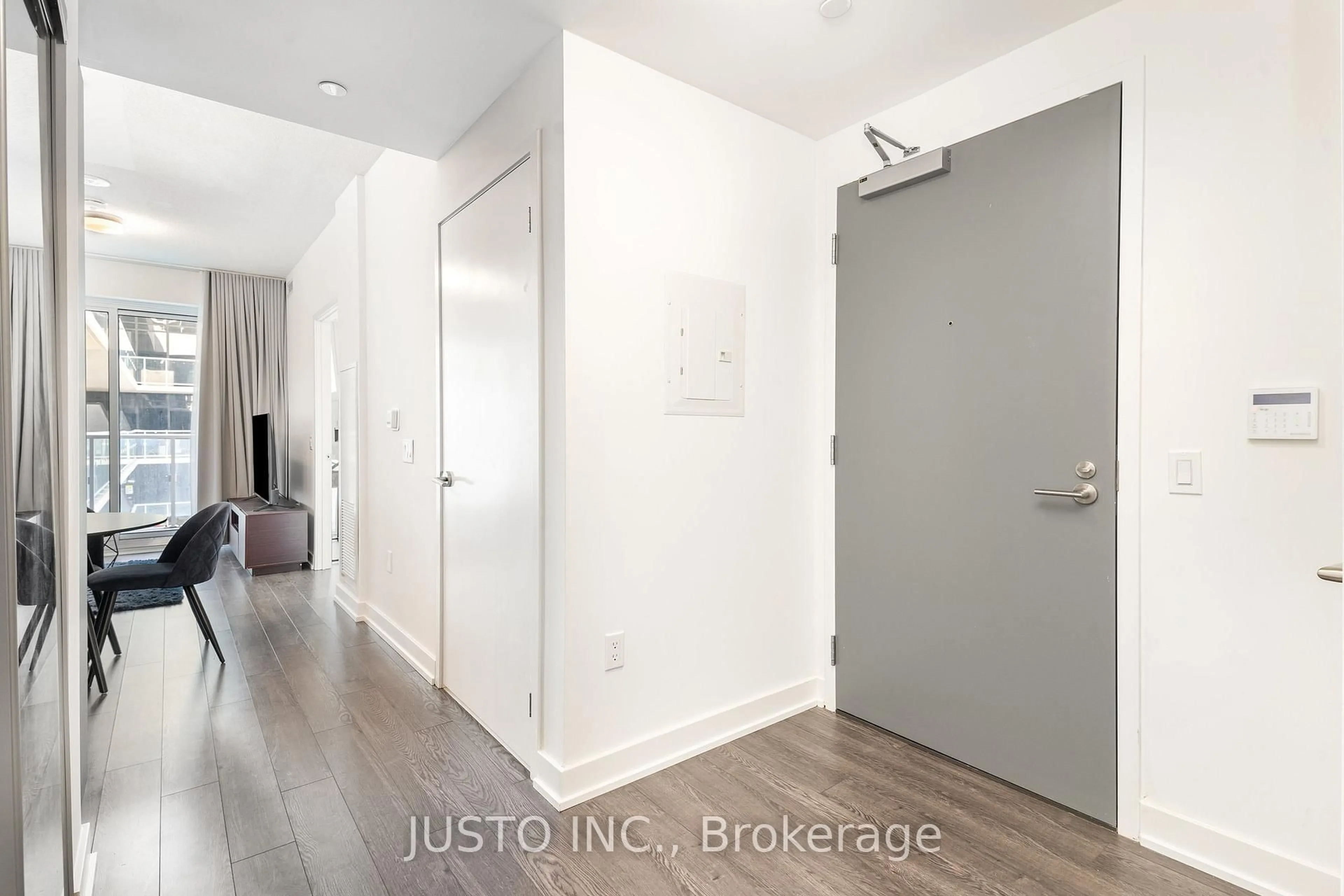 Indoor entryway for 50 O'Neill Dr #622, Toronto Ontario M3C 0R1