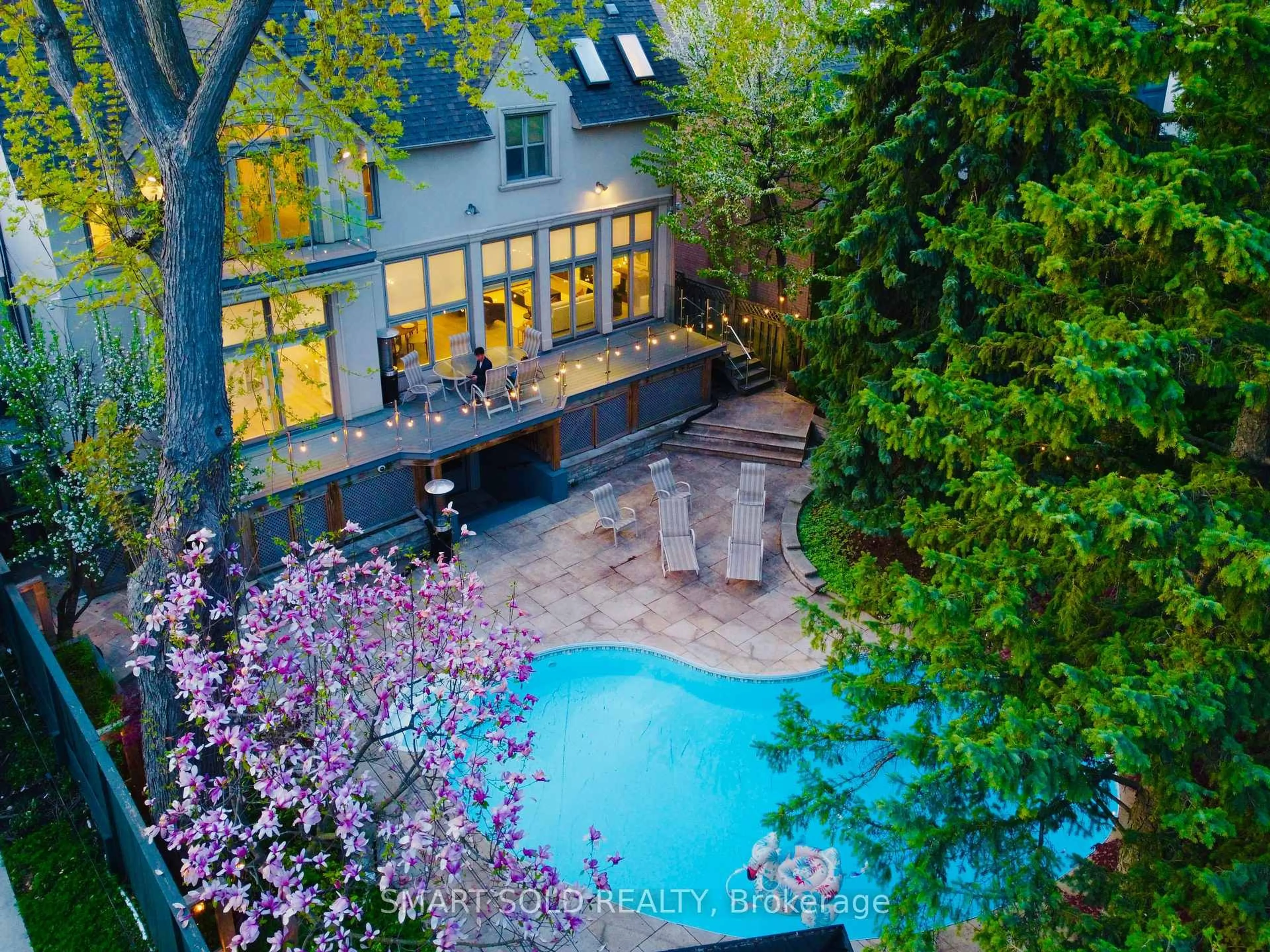 Patio, unknown for 677 Woburn Ave, Toronto Ontario M5M 1M2