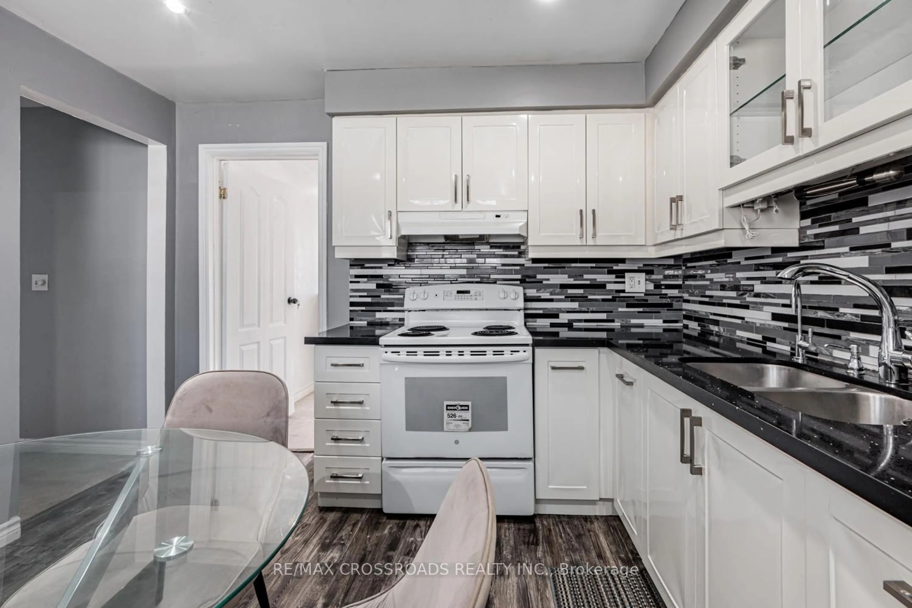 Unknown for 43 Courville Coachway Way #70, Toronto Ontario M2J 3V6