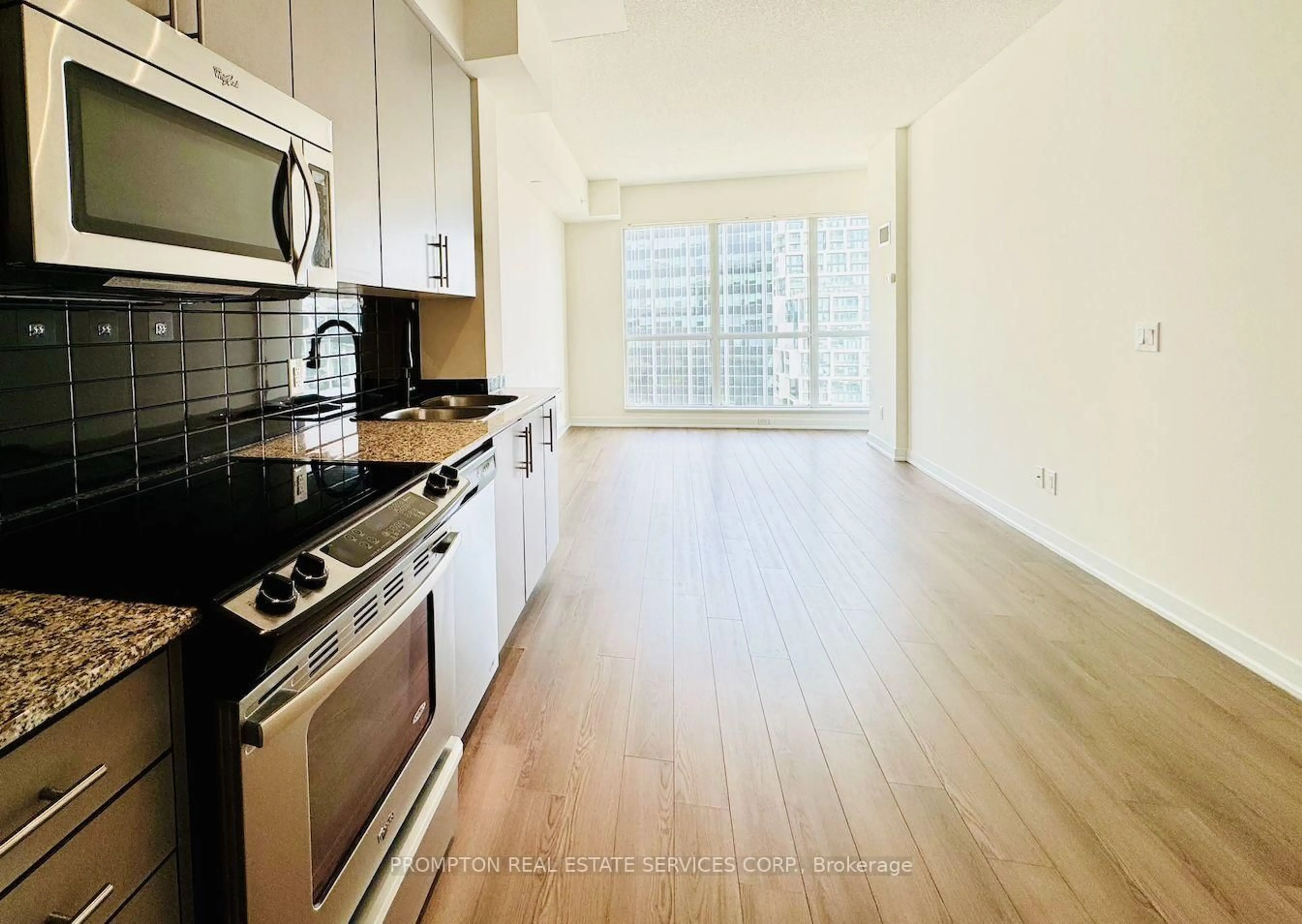 Standard kitchen, unknown for 60 Berwick Ave #1412, Toronto Ontario M5P 0A3