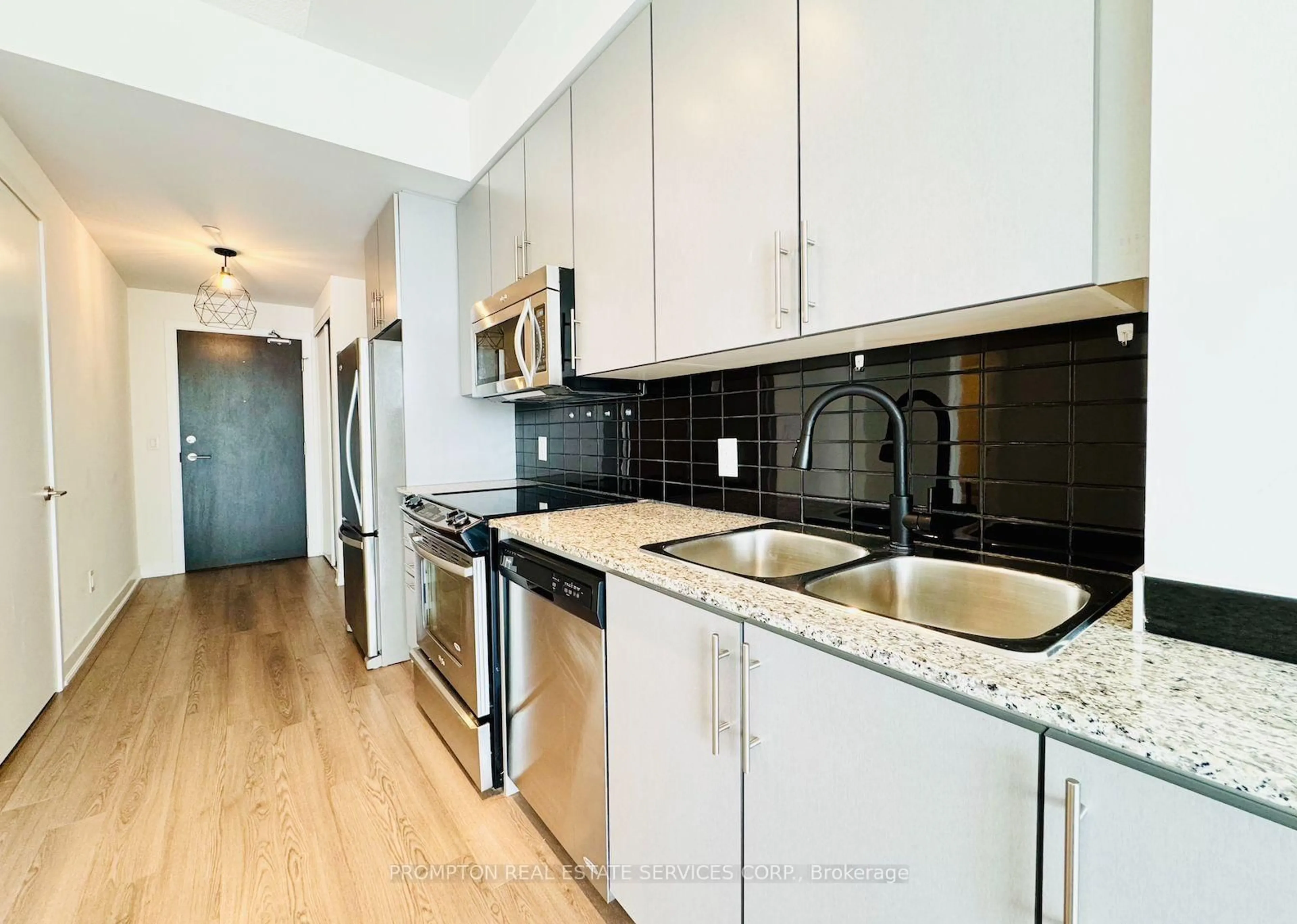 Standard kitchen, unknown for 60 Berwick Ave #1412, Toronto Ontario M5P 0A3