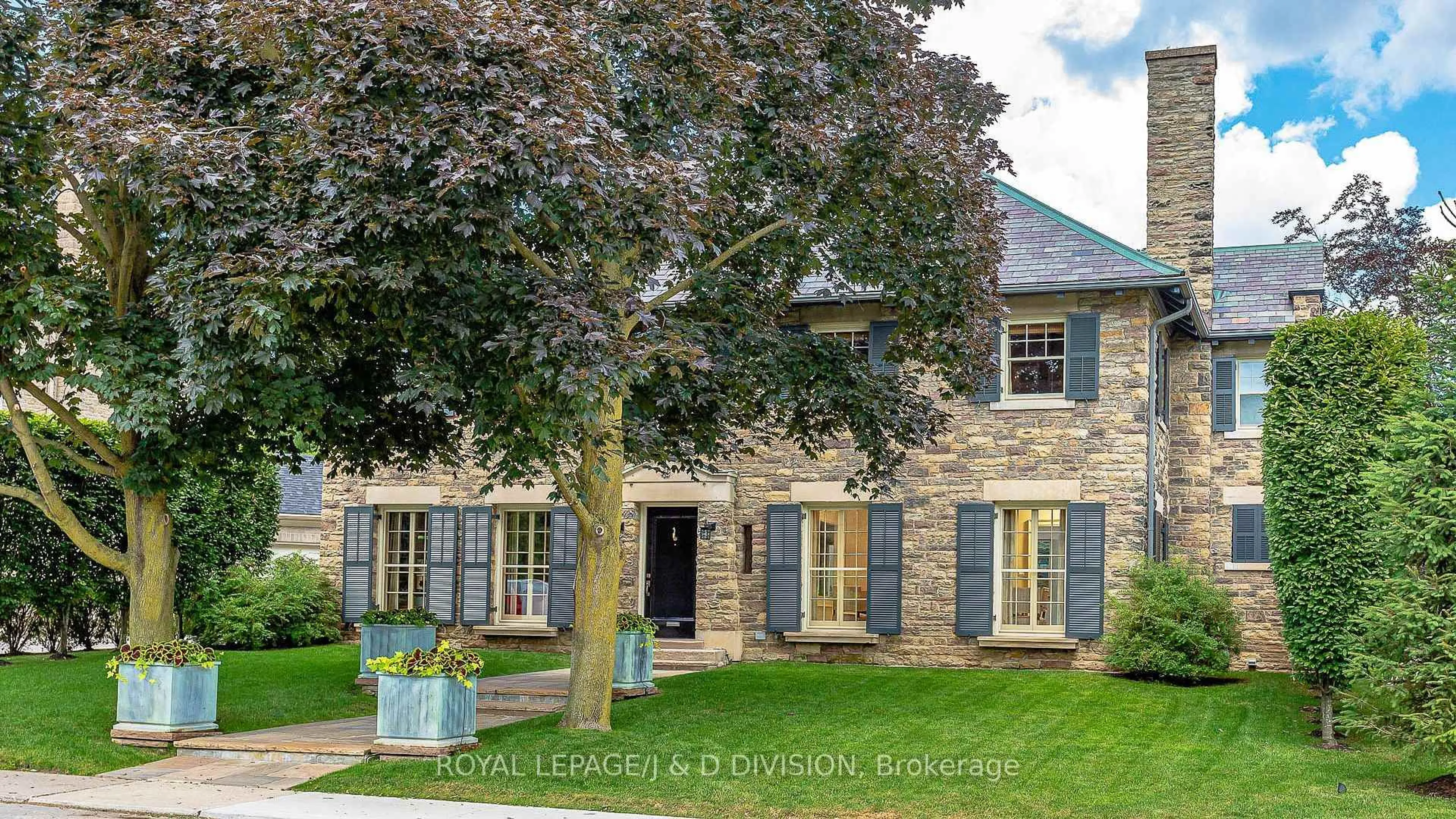 Home with brick exterior material, street for 42 Lytton Blvd, Toronto Ontario M4R 1L3
