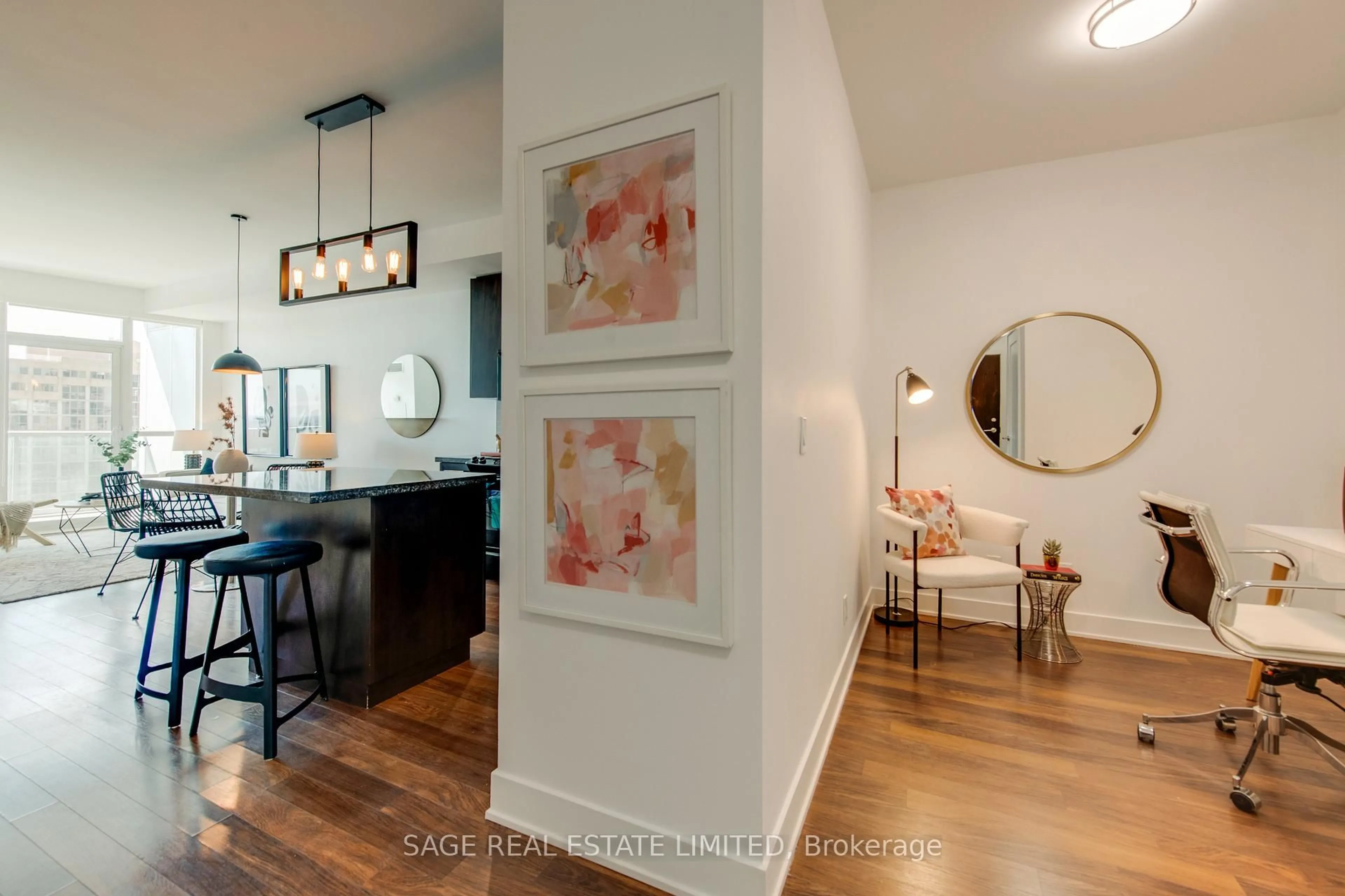 Indoor entryway for 120 Homewood Ave #1508, Toronto Ontario M4Y 2J3