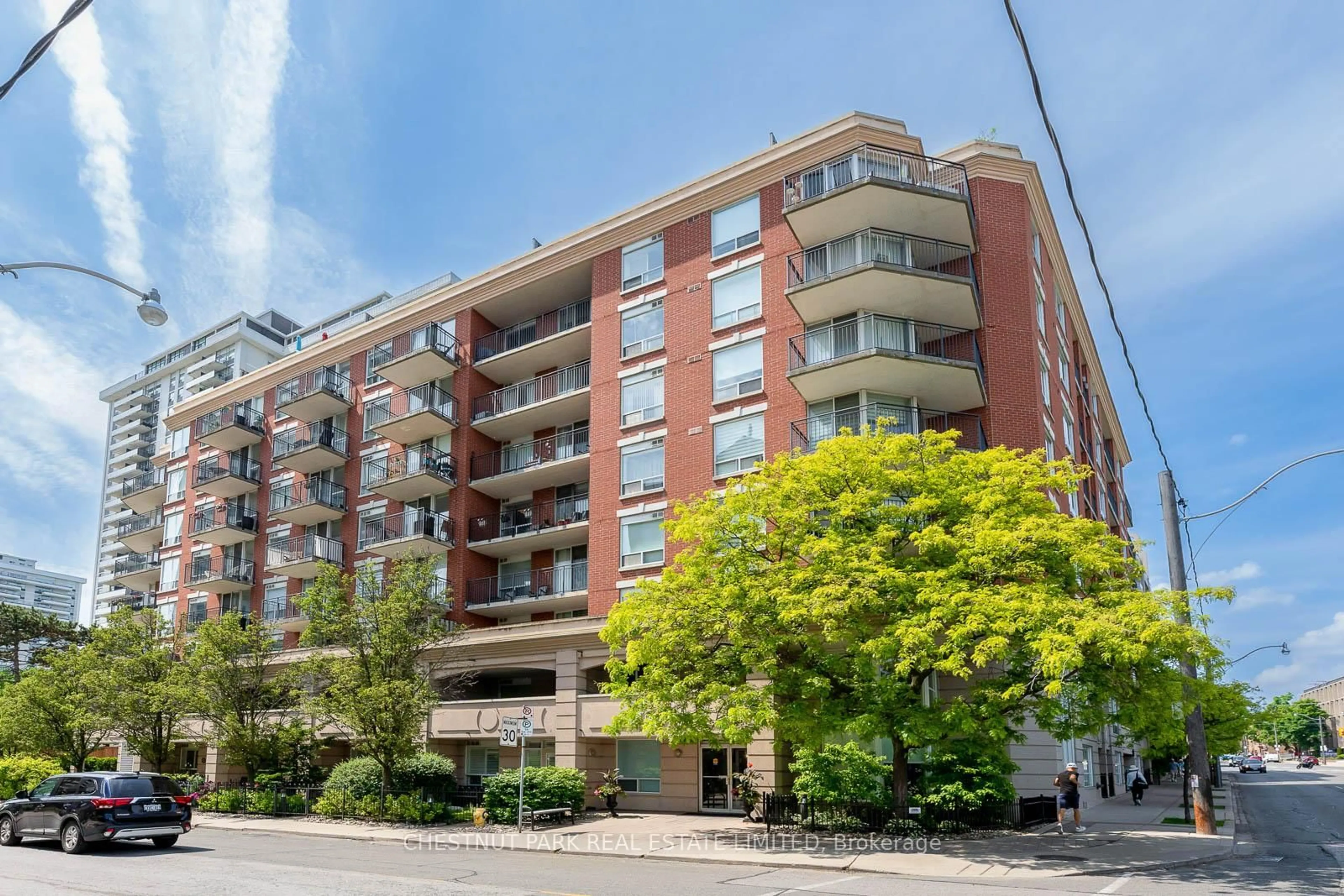 Patio, building for 300 Balliol St #404, Toronto Ontario M4S 3G6