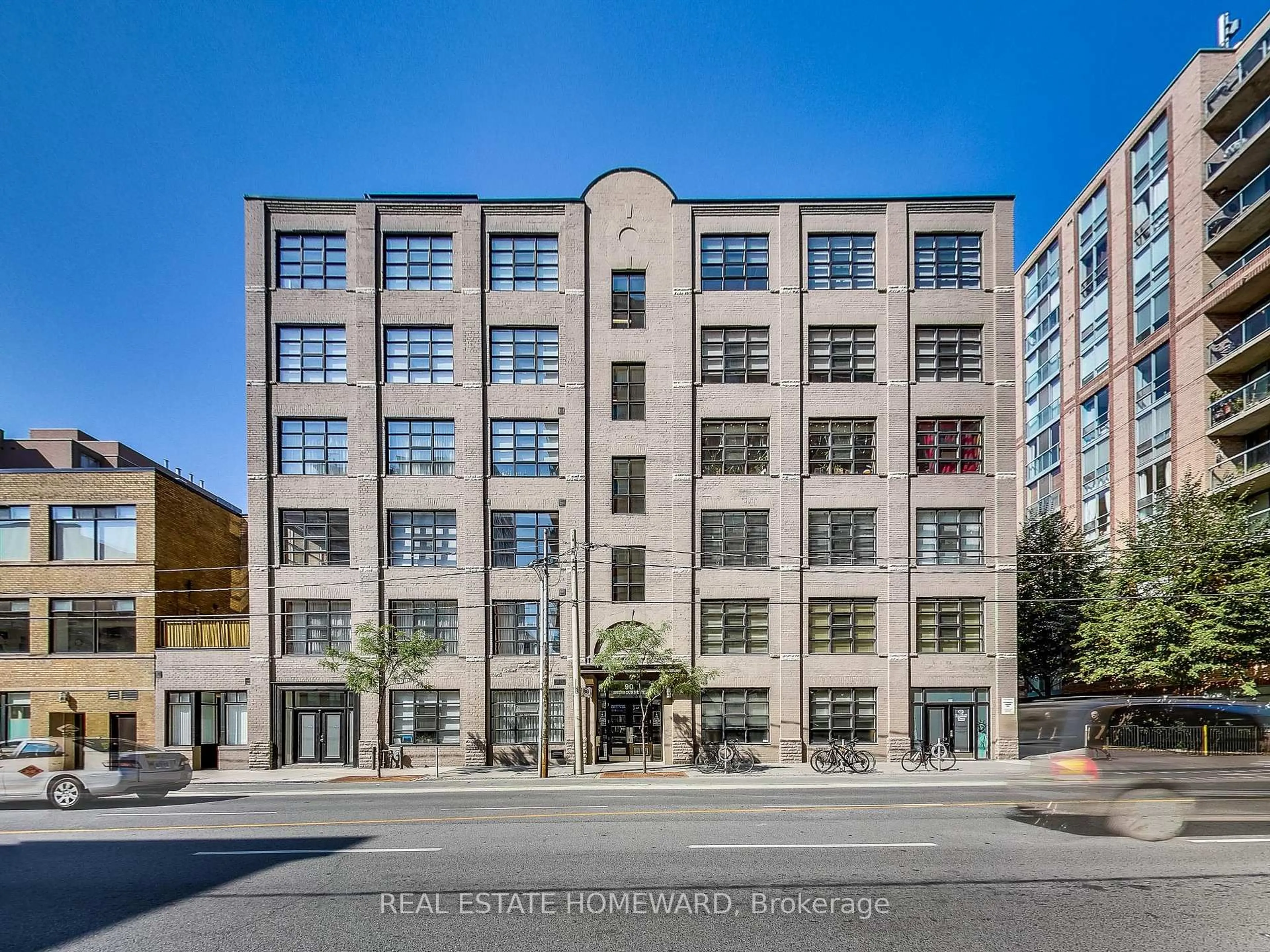 Unknown for 90 Sherbourne St #405, Toronto Ontario M5A 2R1