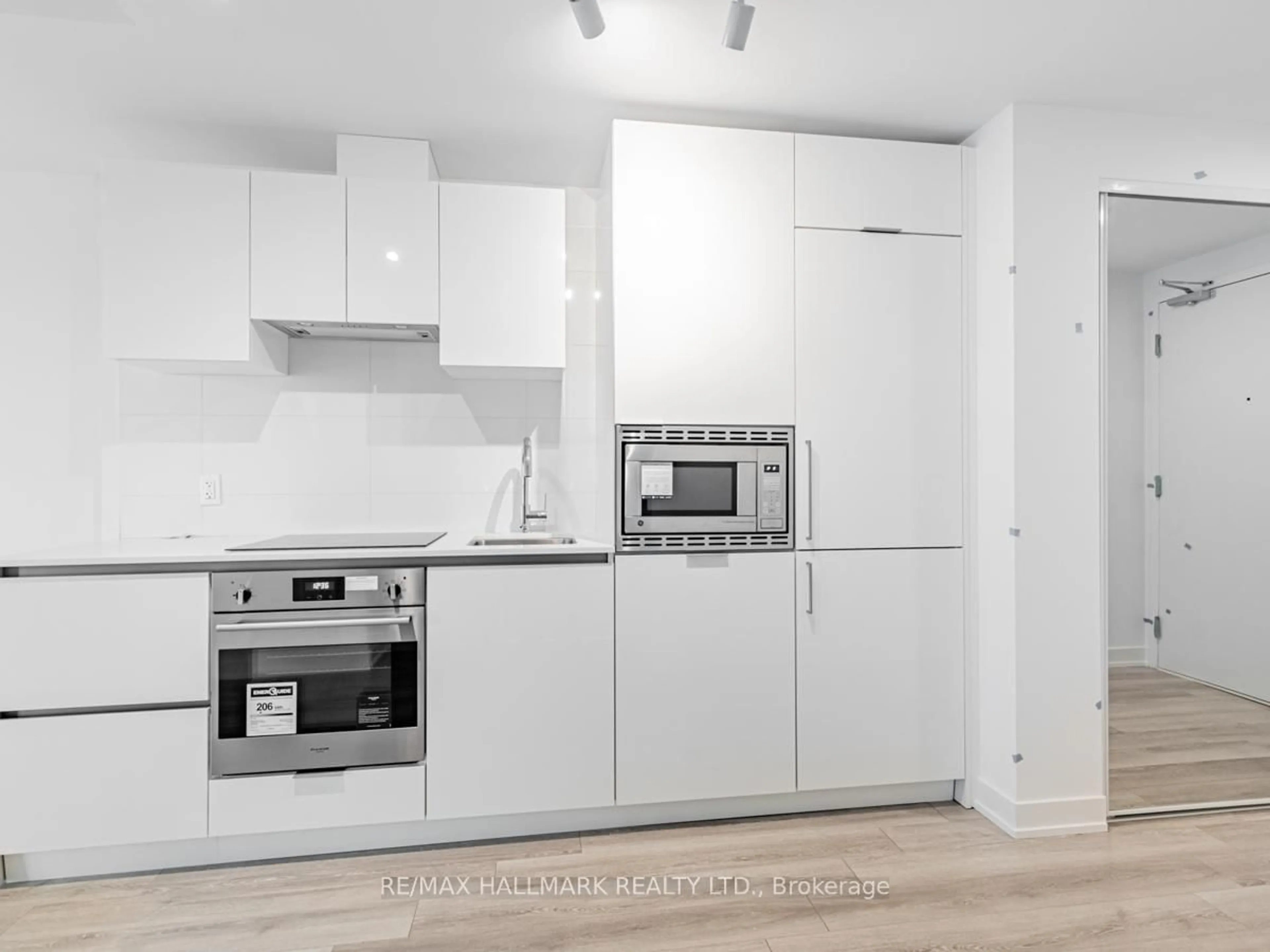 Standard kitchen, unknown for 230 Simcoe St #2411, Toronto Ontario M5T 0E2