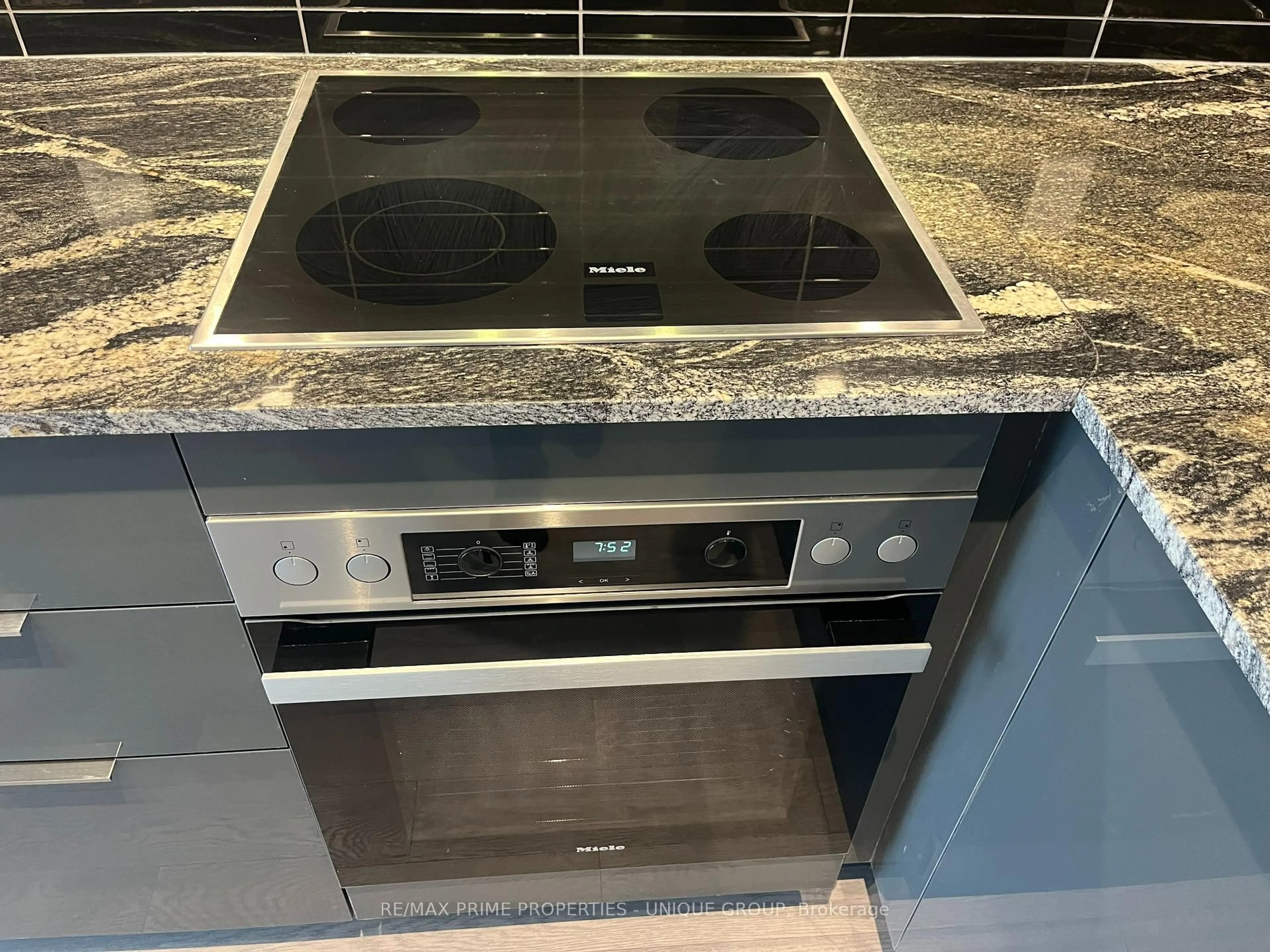 Standard kitchen, unknown for 50 O'Neill Rd #3103, Toronto Ontario M3C 0R1