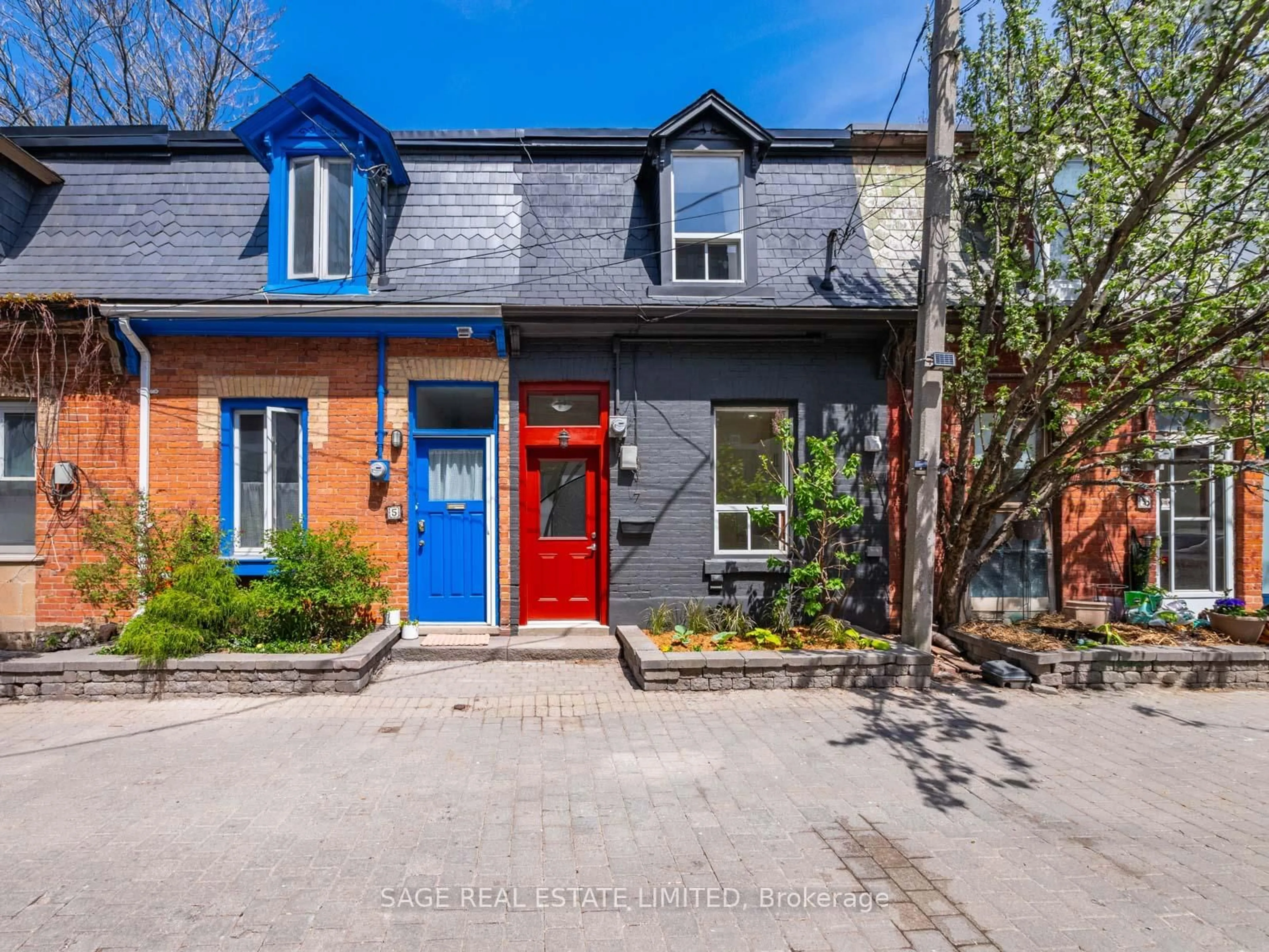 Home with brick exterior material, street for 7 Percy St, Toronto Ontario M5A 3M7