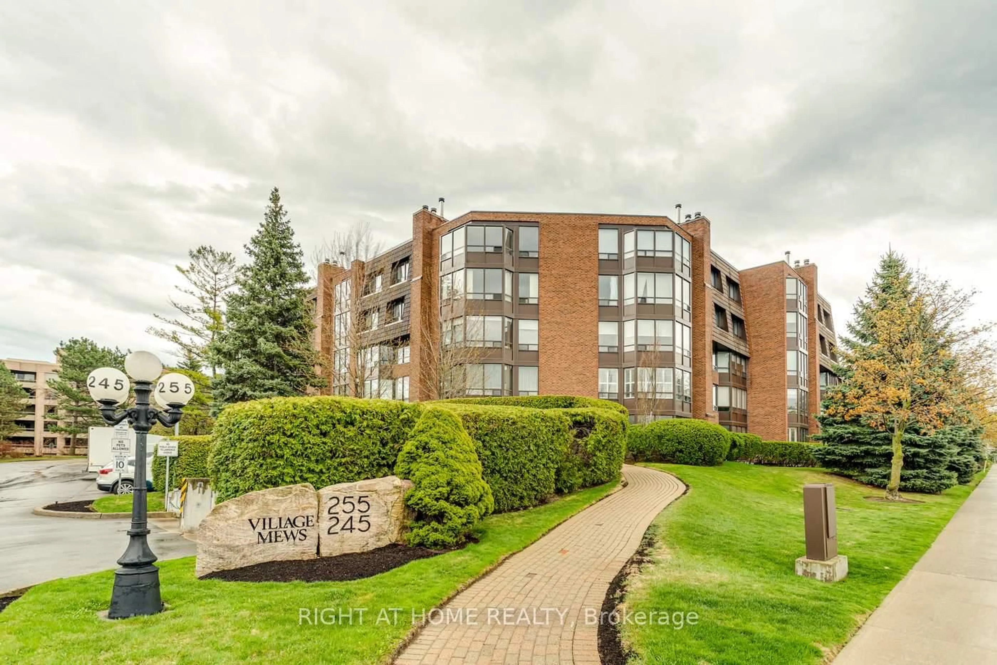 A pic from outside/outdoor area/front of a property/back of a property/a pic from drone, water/lake/river/ocean view for 255 The Donway Way #528, Toronto Ontario M3B 3M3