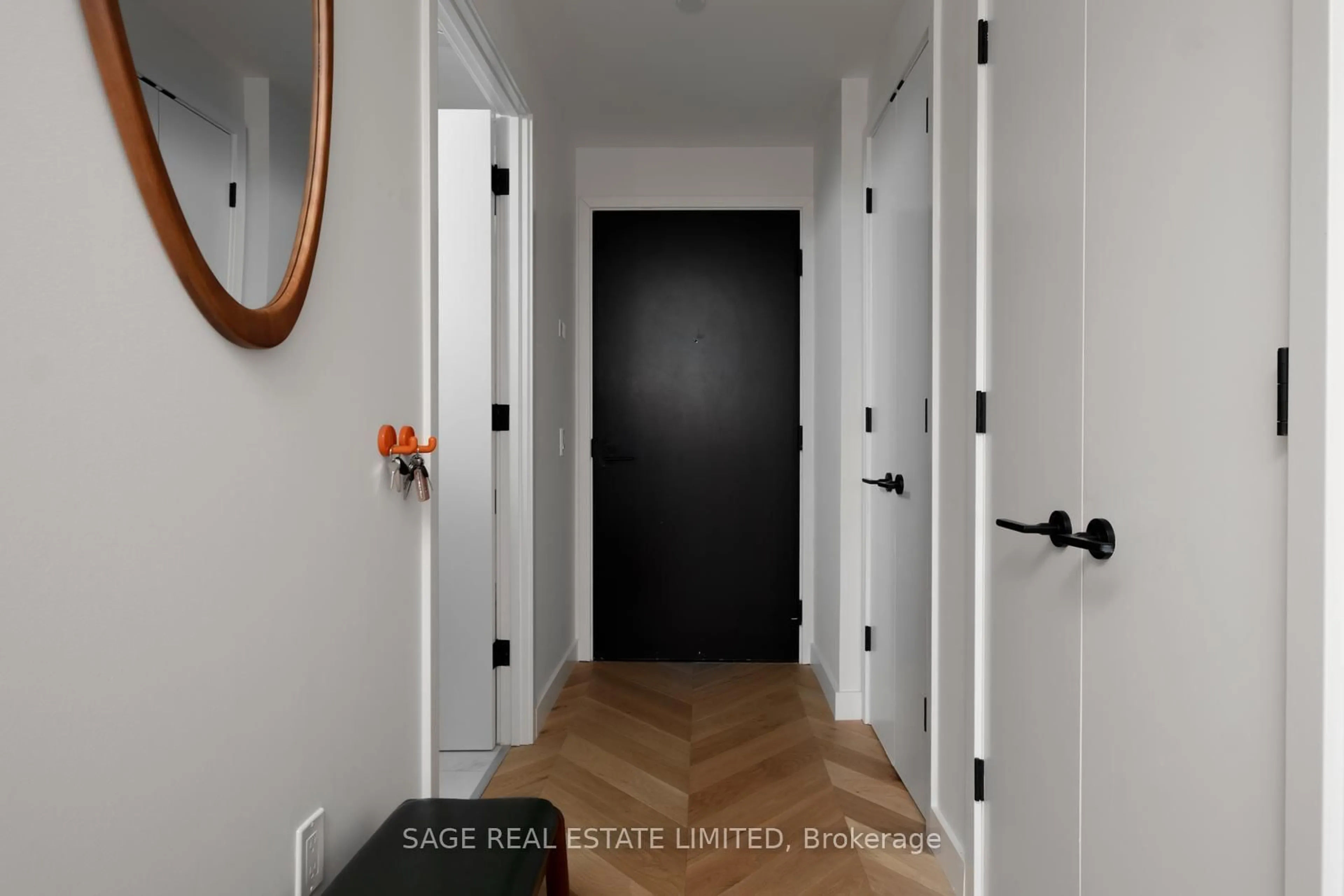 Indoor entryway for 505 Richmond St #1115, Toronto Ontario M5V 0P4