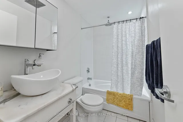 Additional property image - 32 Stewart St Unit 405