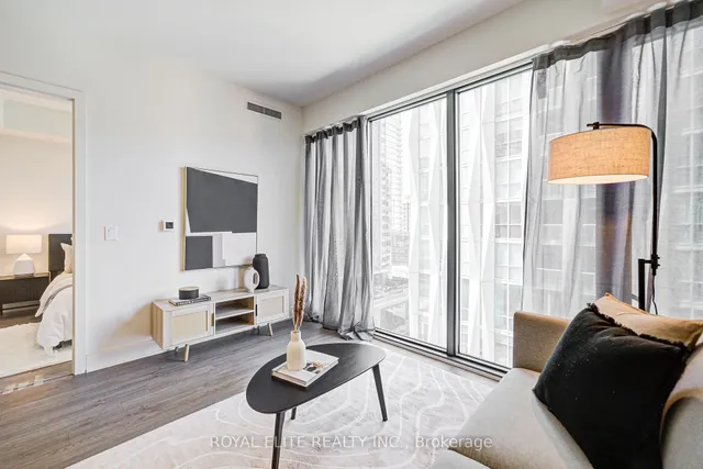 Additional property image - 8 Cumberland St Unit 809