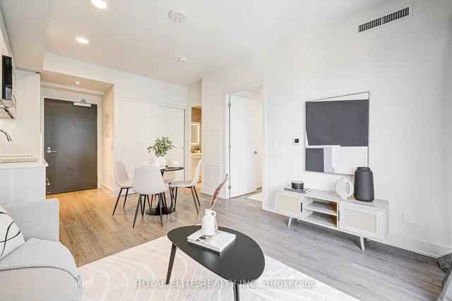 Additional property image - 8 Cumberland St Unit 809