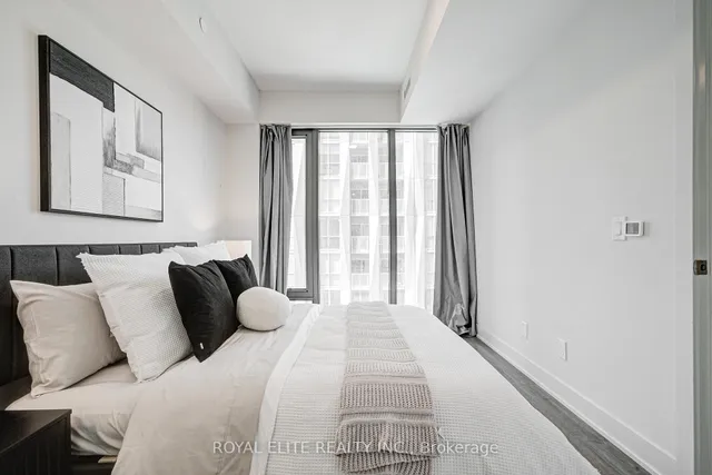 Additional property image - 8 Cumberland St Unit 809