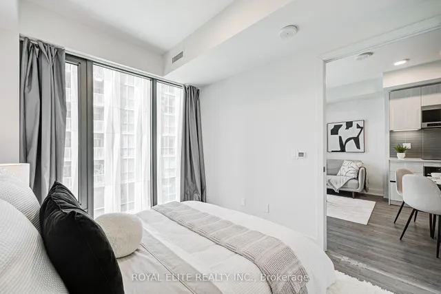 Additional property image - 8 Cumberland St Unit 809