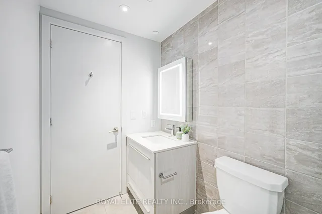 Additional property image - 8 Cumberland St Unit 809