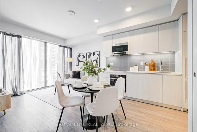 Additional property image - 8 Cumberland St Unit 809