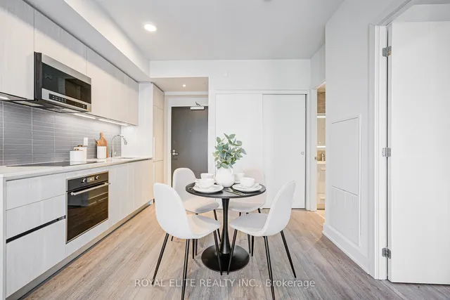 Additional property image - 8 Cumberland St Unit 809